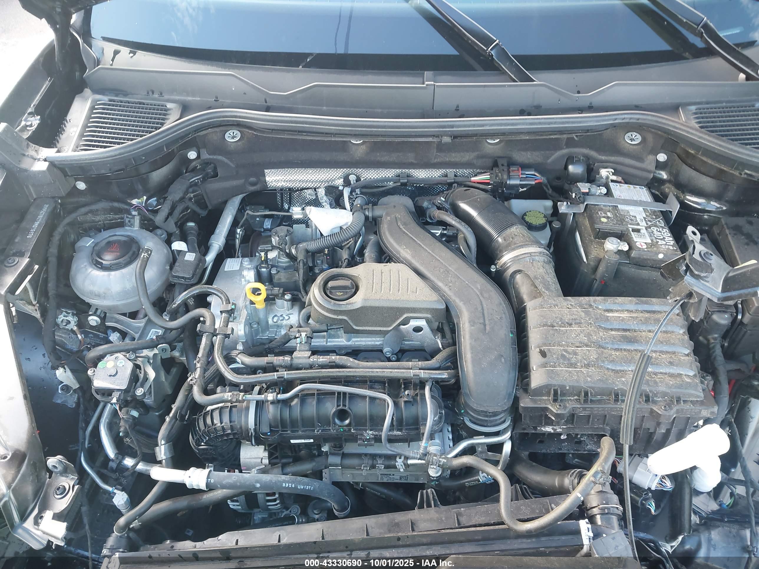 VOLKSWAGEN TAOS image 10
