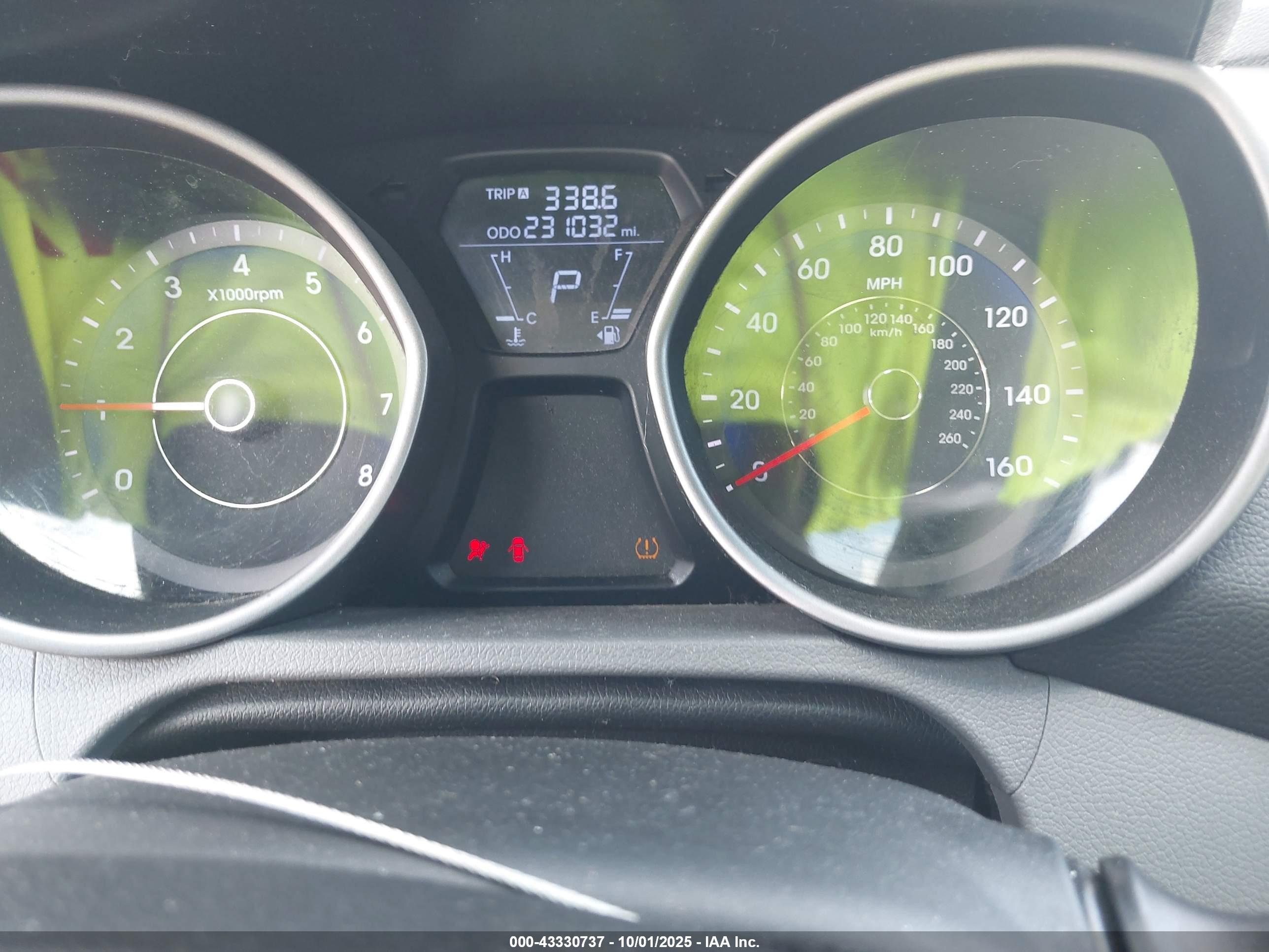 HYUNDAI ELANTRA image 7