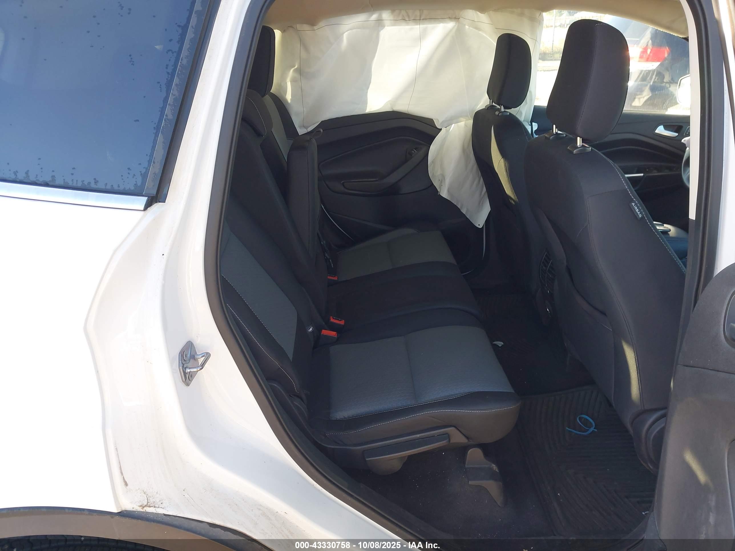 FORD ESCAPE image 8