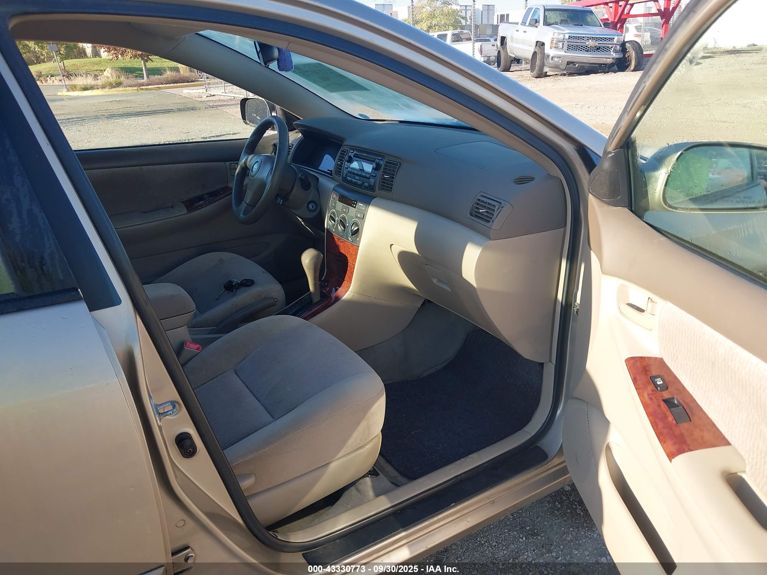 TOYOTA COROLLA image 5