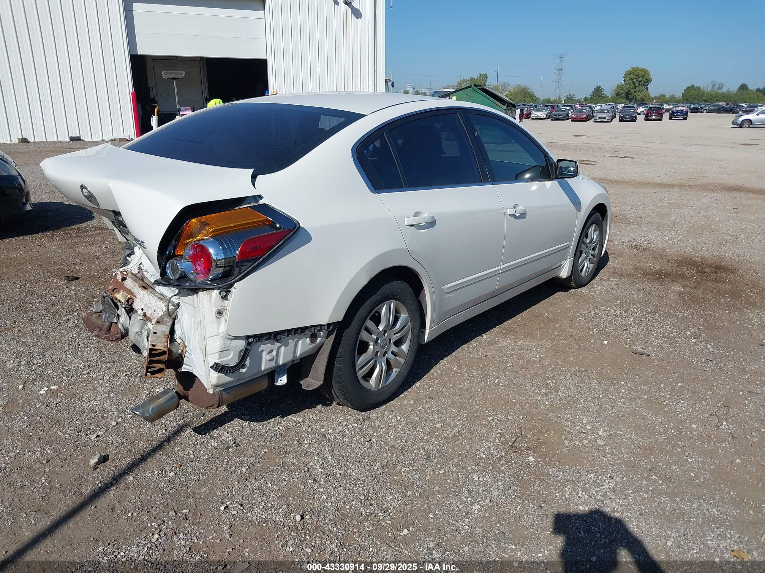 NISSAN ALTIMA image 4