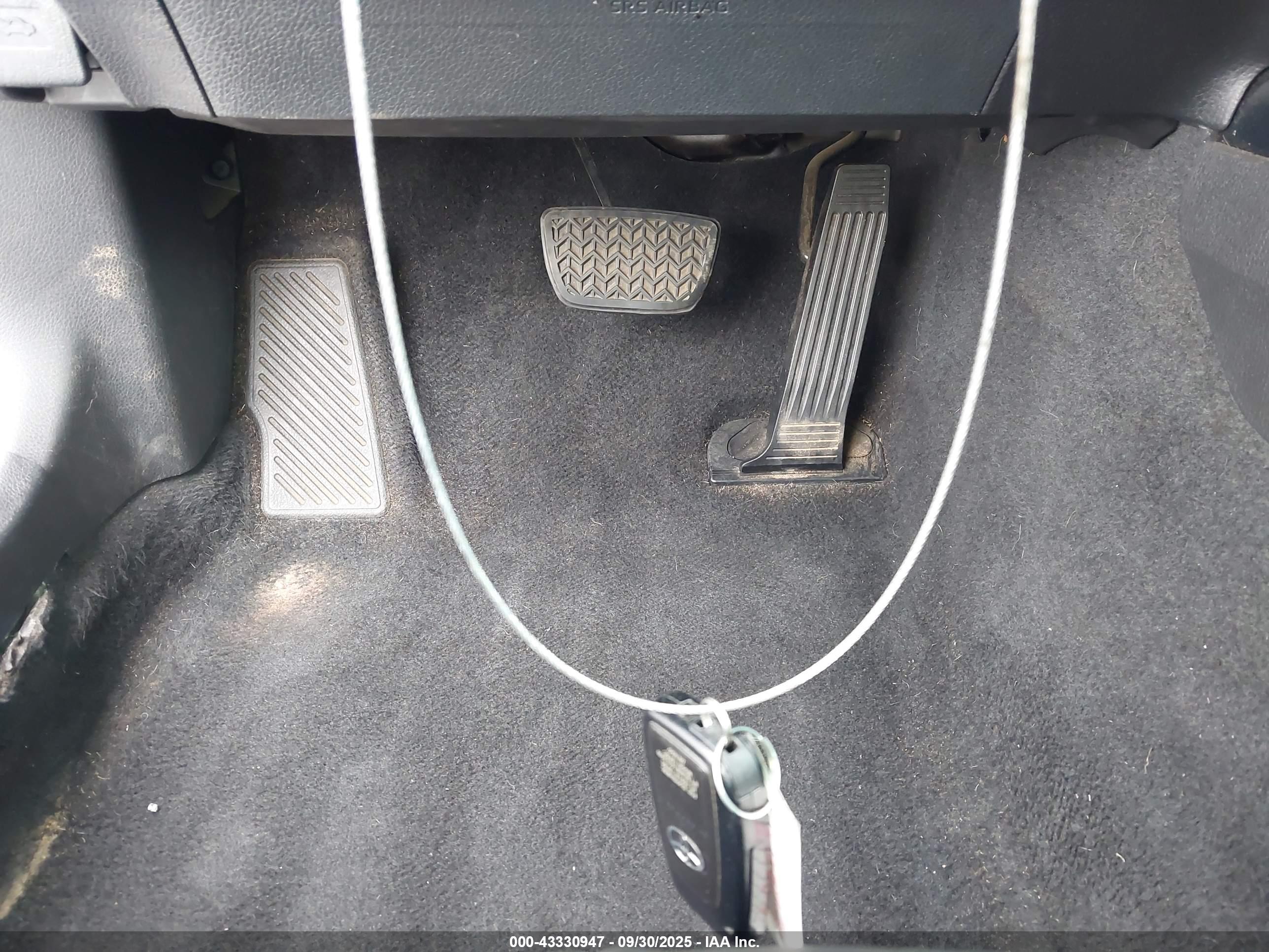 TOYOTA CAMRY image 11