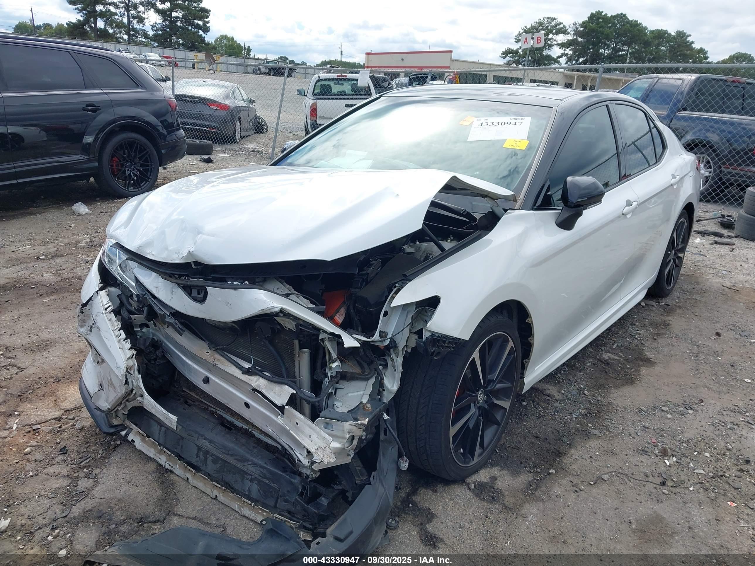 TOYOTA CAMRY image 6
