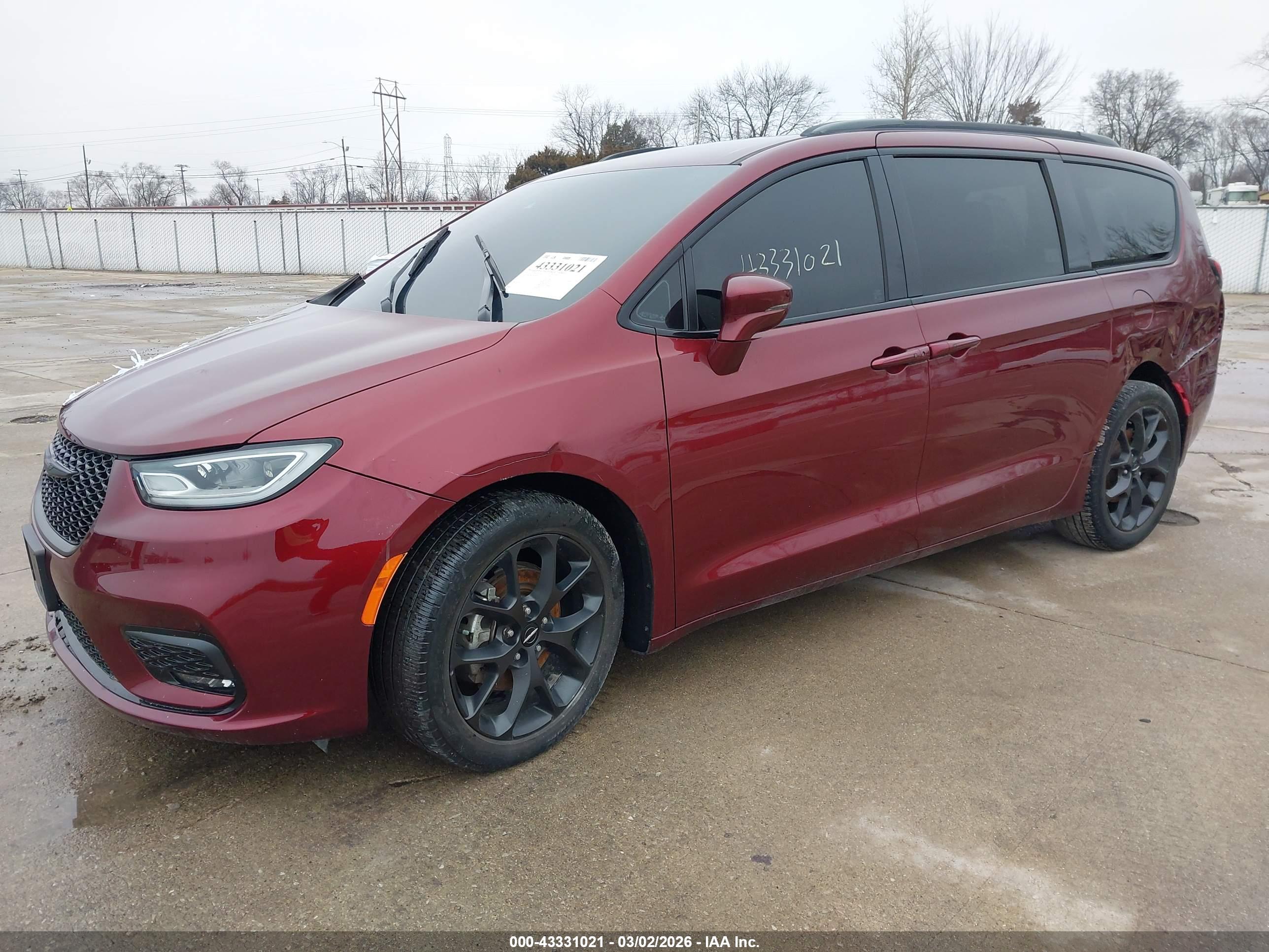 CHRYSLER PACIFICA image 2