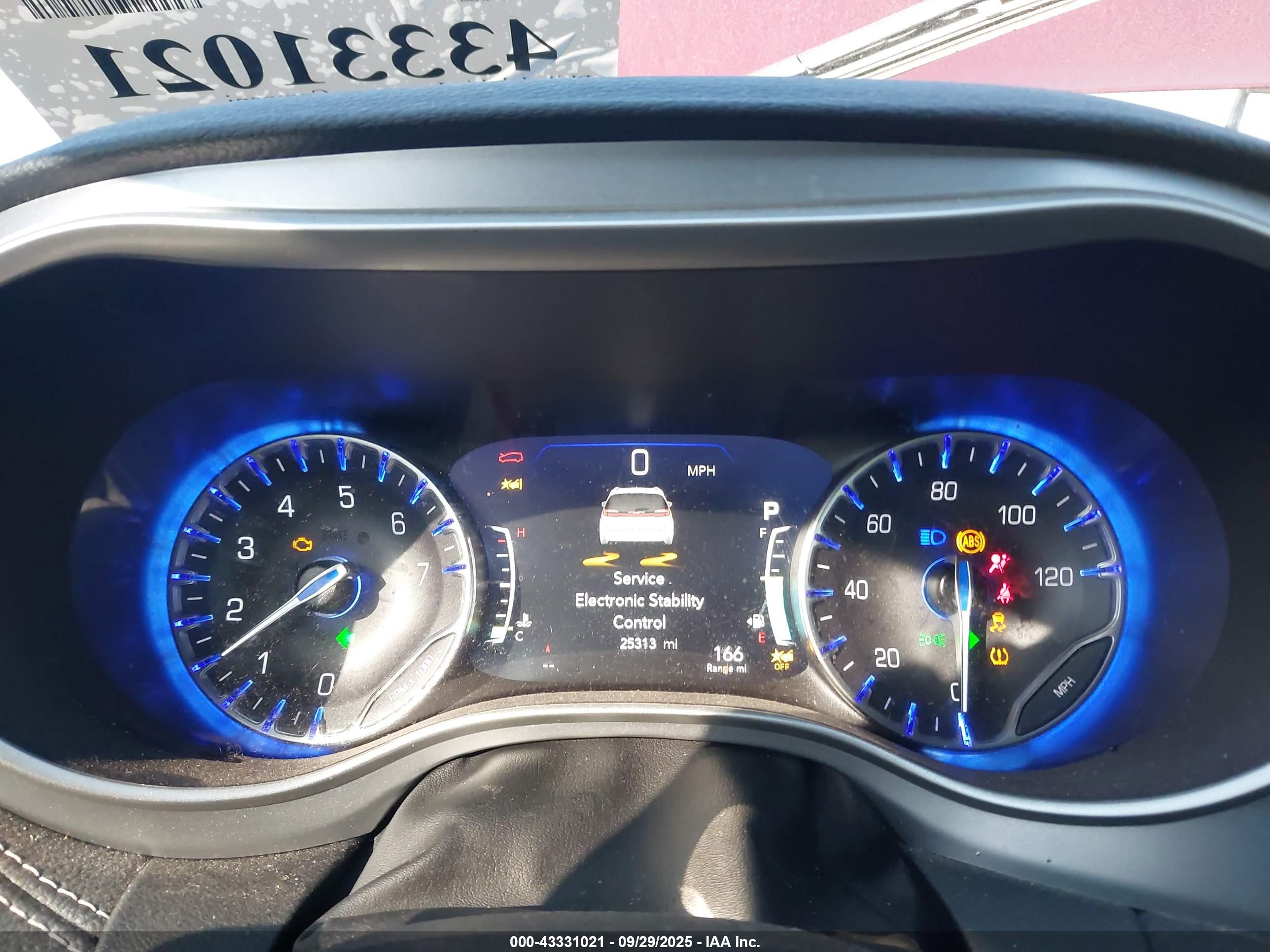 CHRYSLER PACIFICA image 7