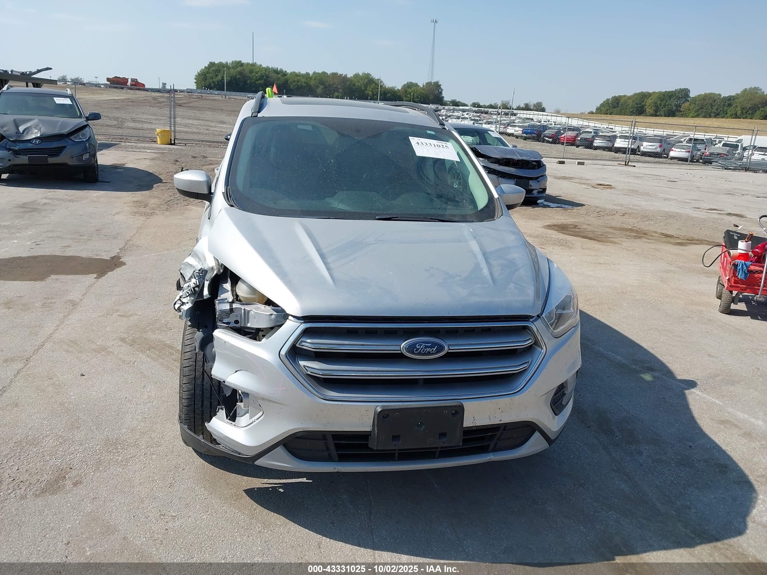 FORD ESCAPE image 6