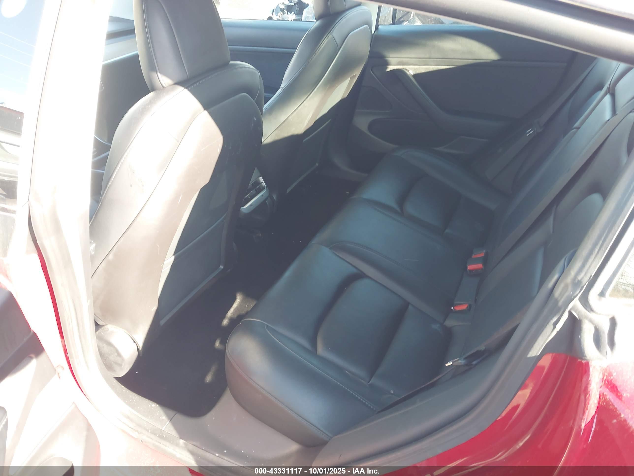 TESLA MODEL image 8