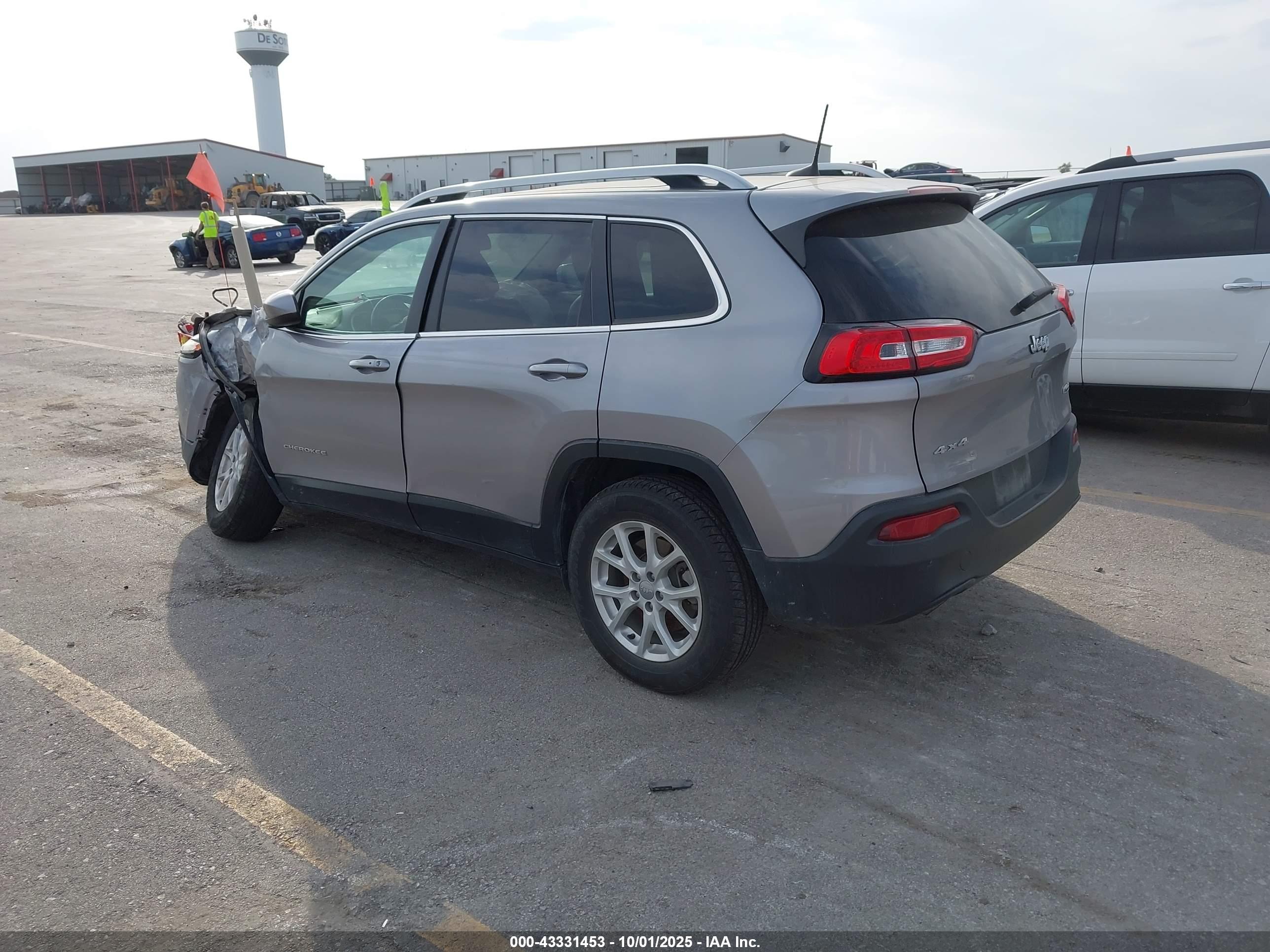 JEEP CHEROKEE image 3