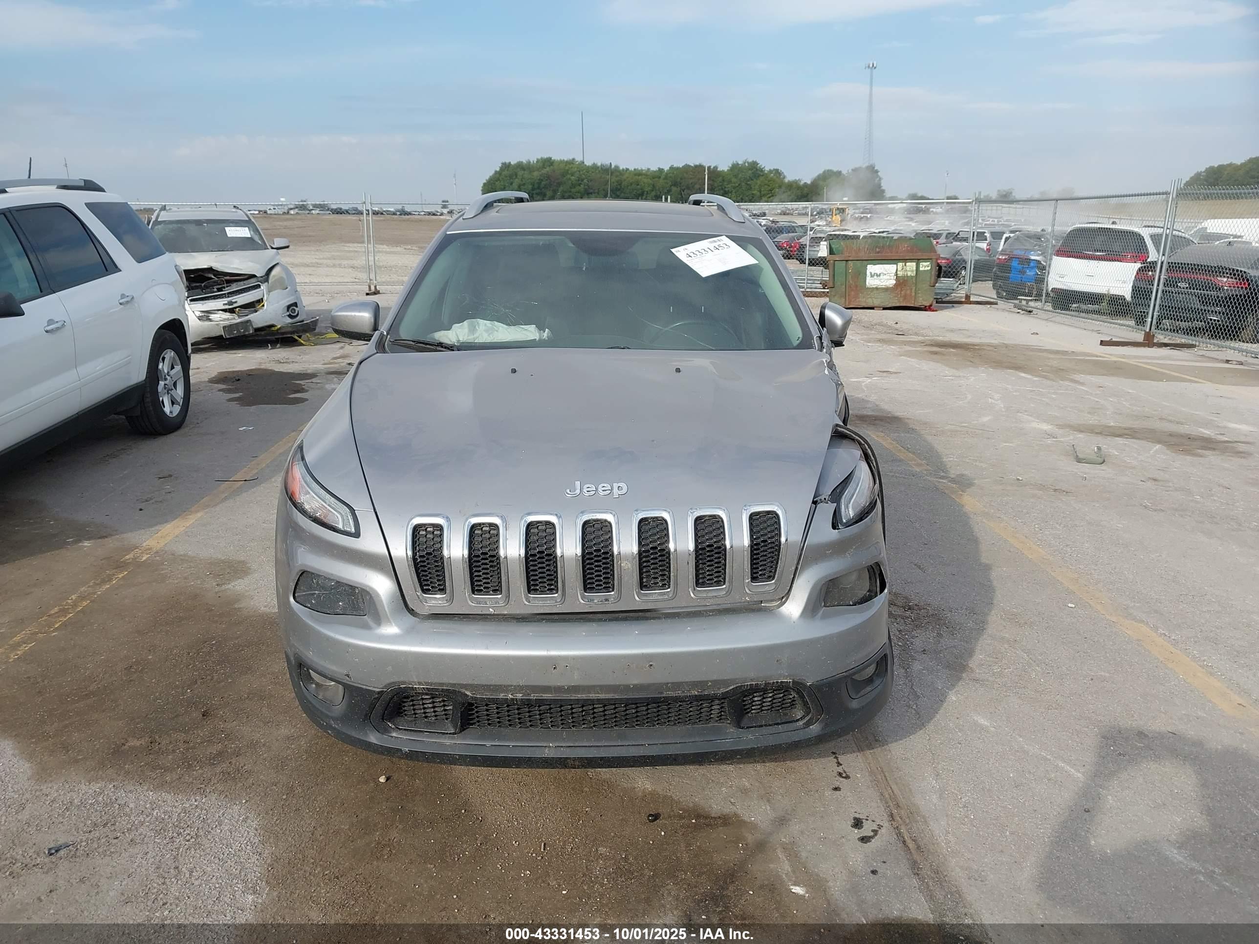 JEEP CHEROKEE image 6