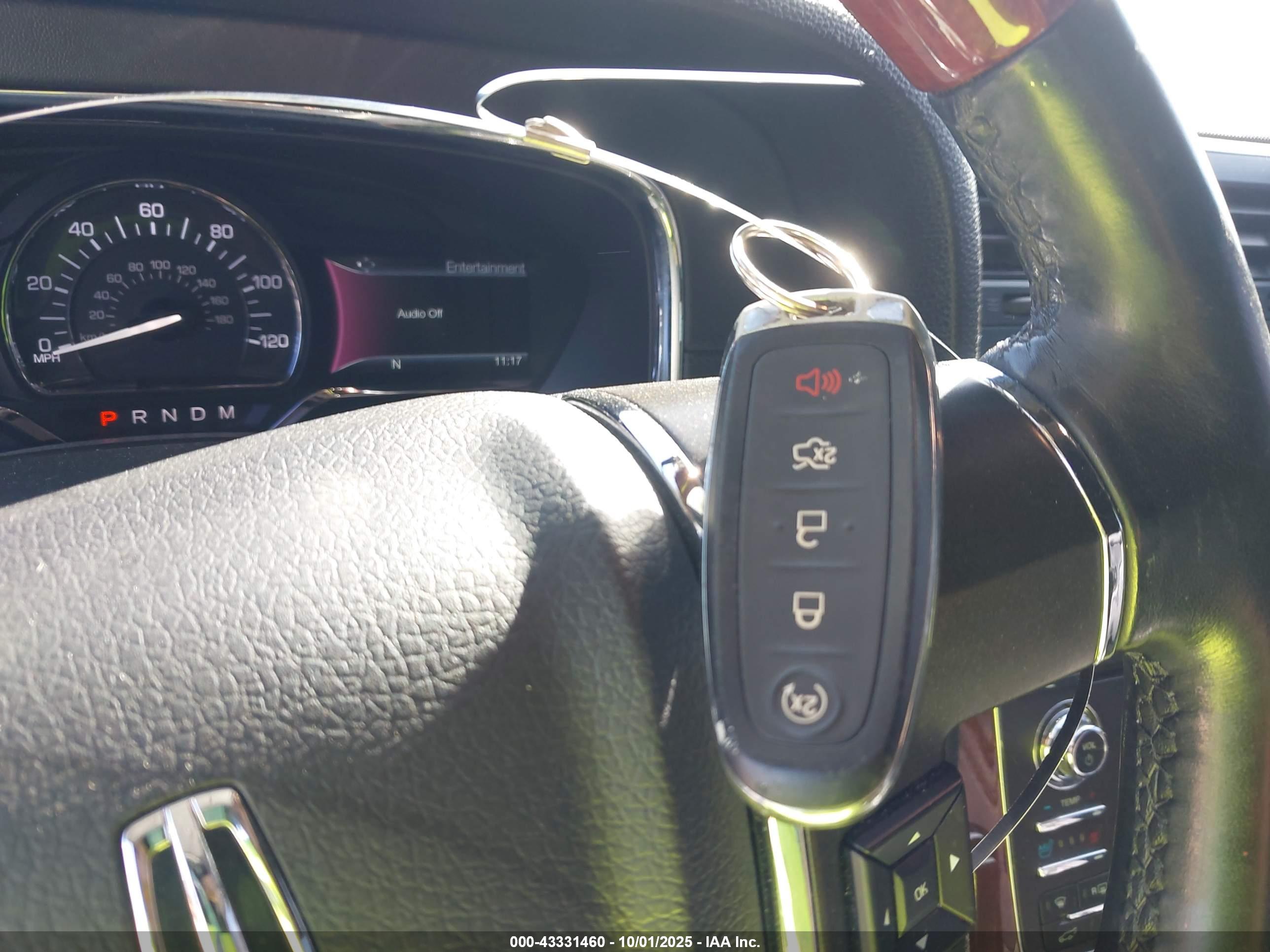 LINCOLN NAVIGATOR image 11