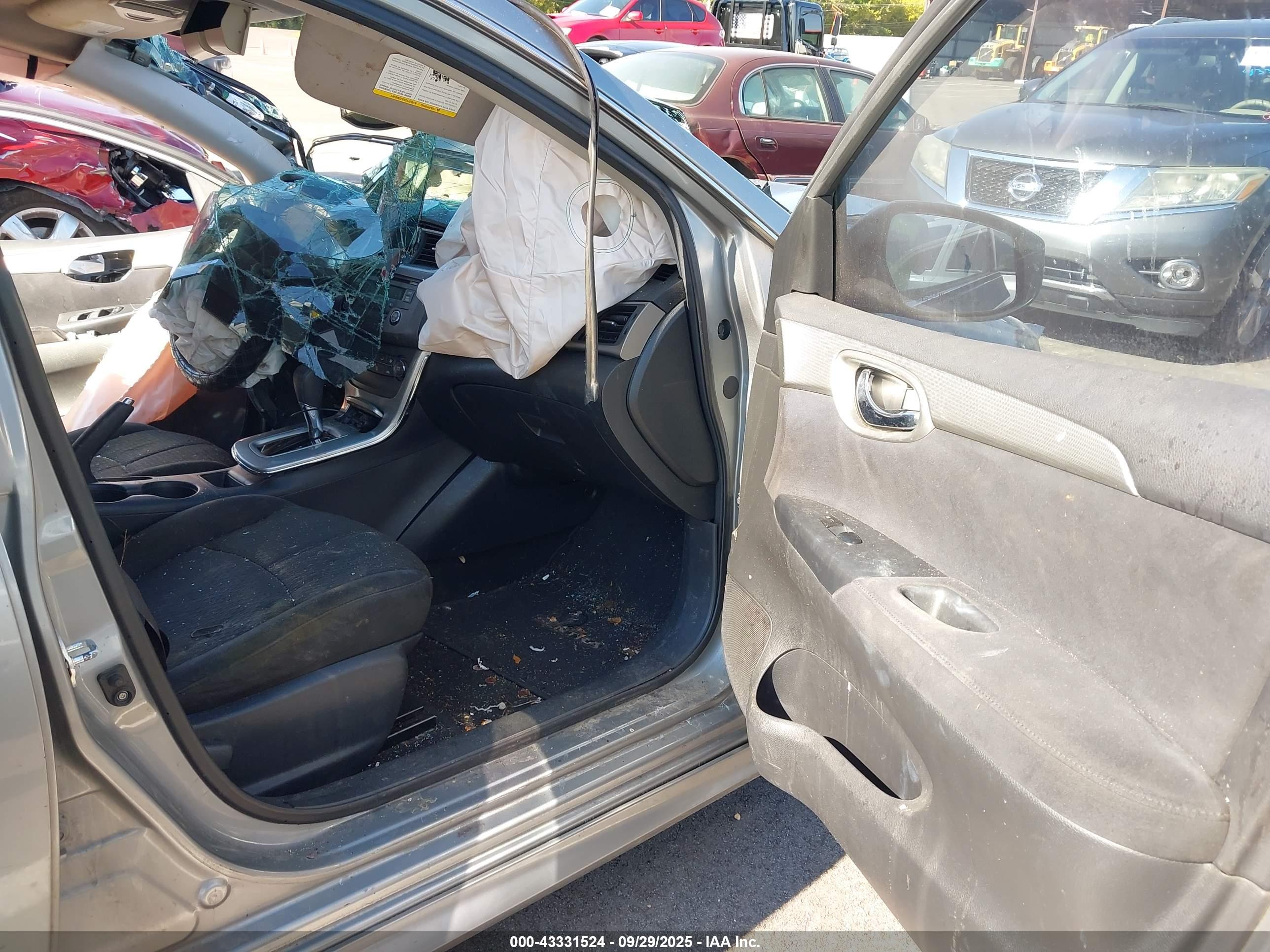 NISSAN SENTRA image 5