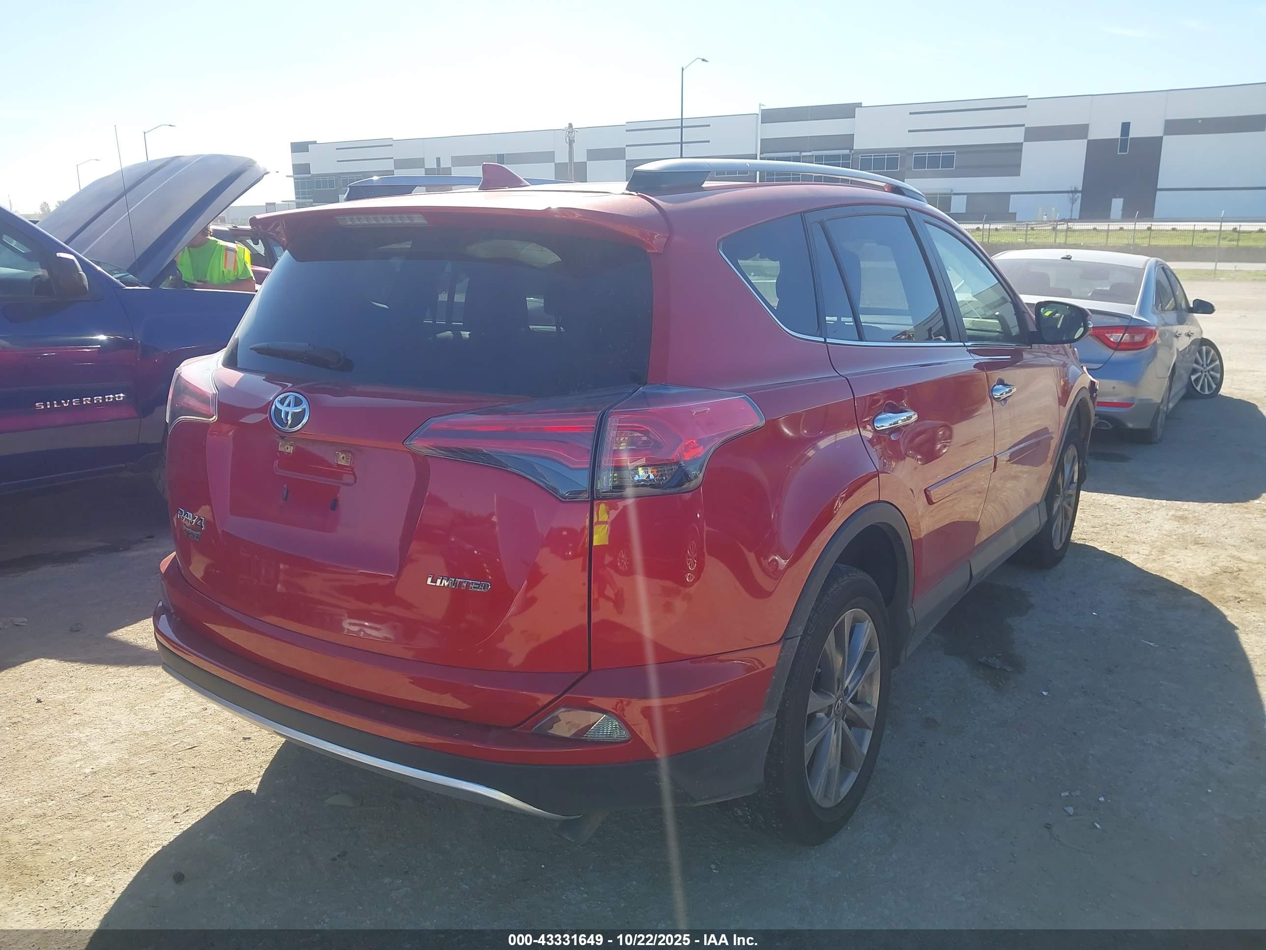 TOYOTA RAV4 image 4