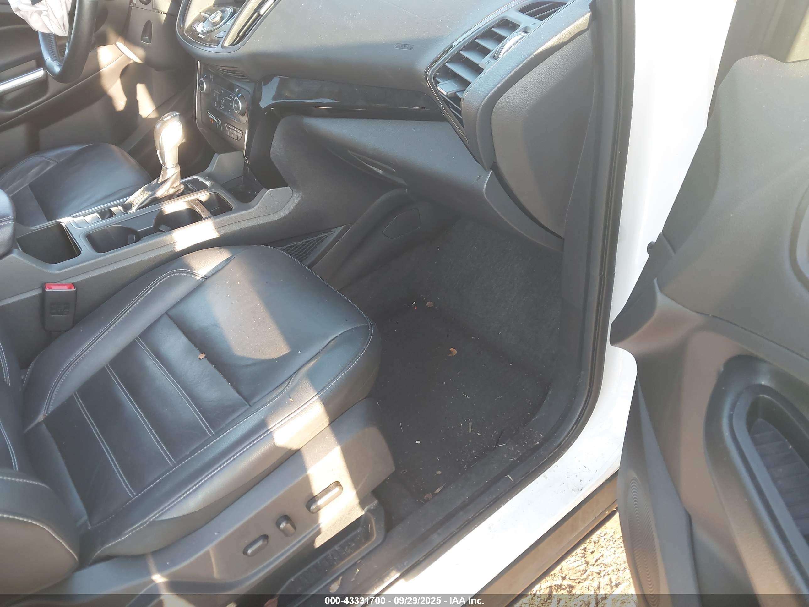 FORD ESCAPE image 5