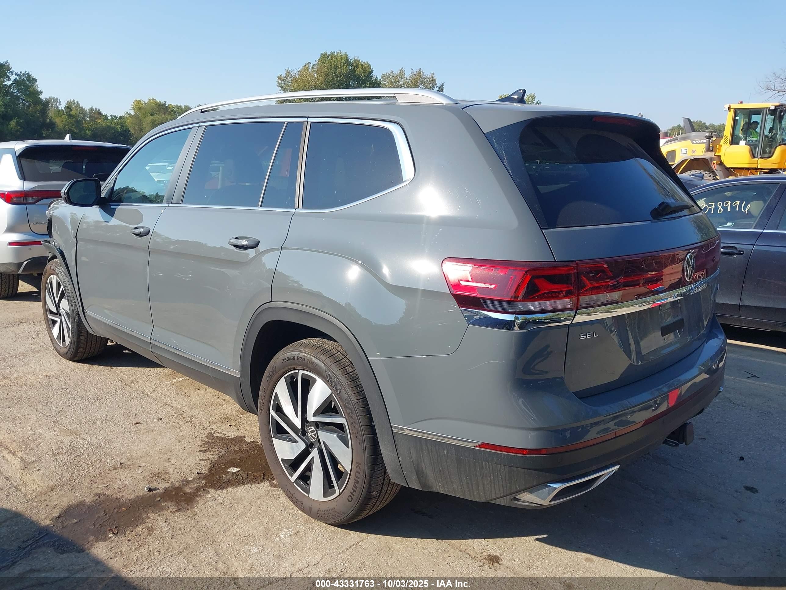 VOLKSWAGEN ATLAS image 3