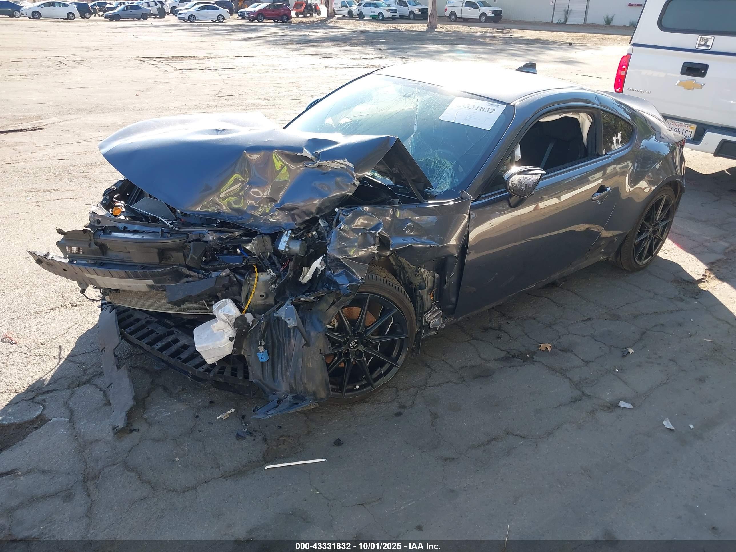 TOYOTA GR86 image 2