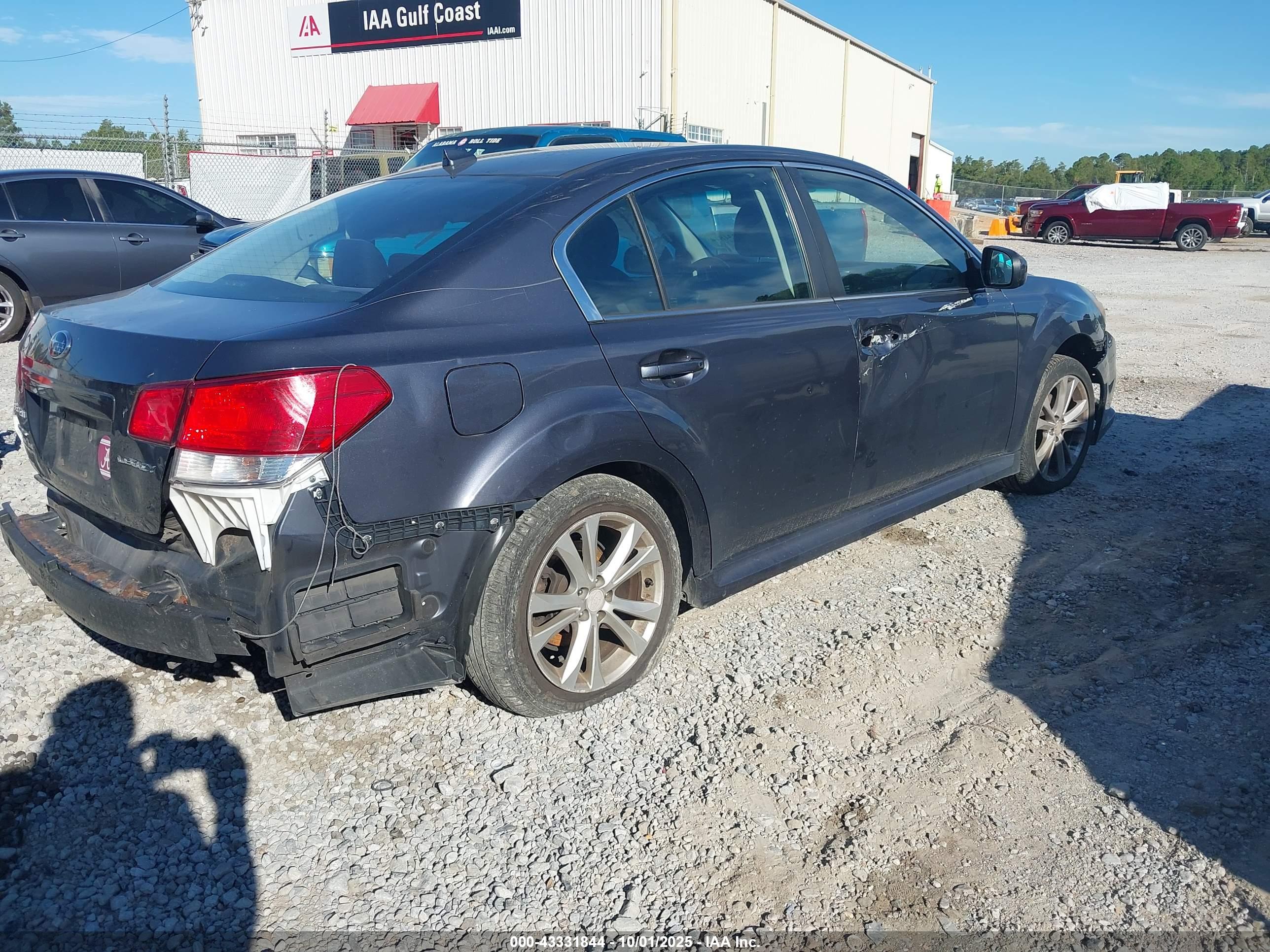 SUBARU LEGACY image 4