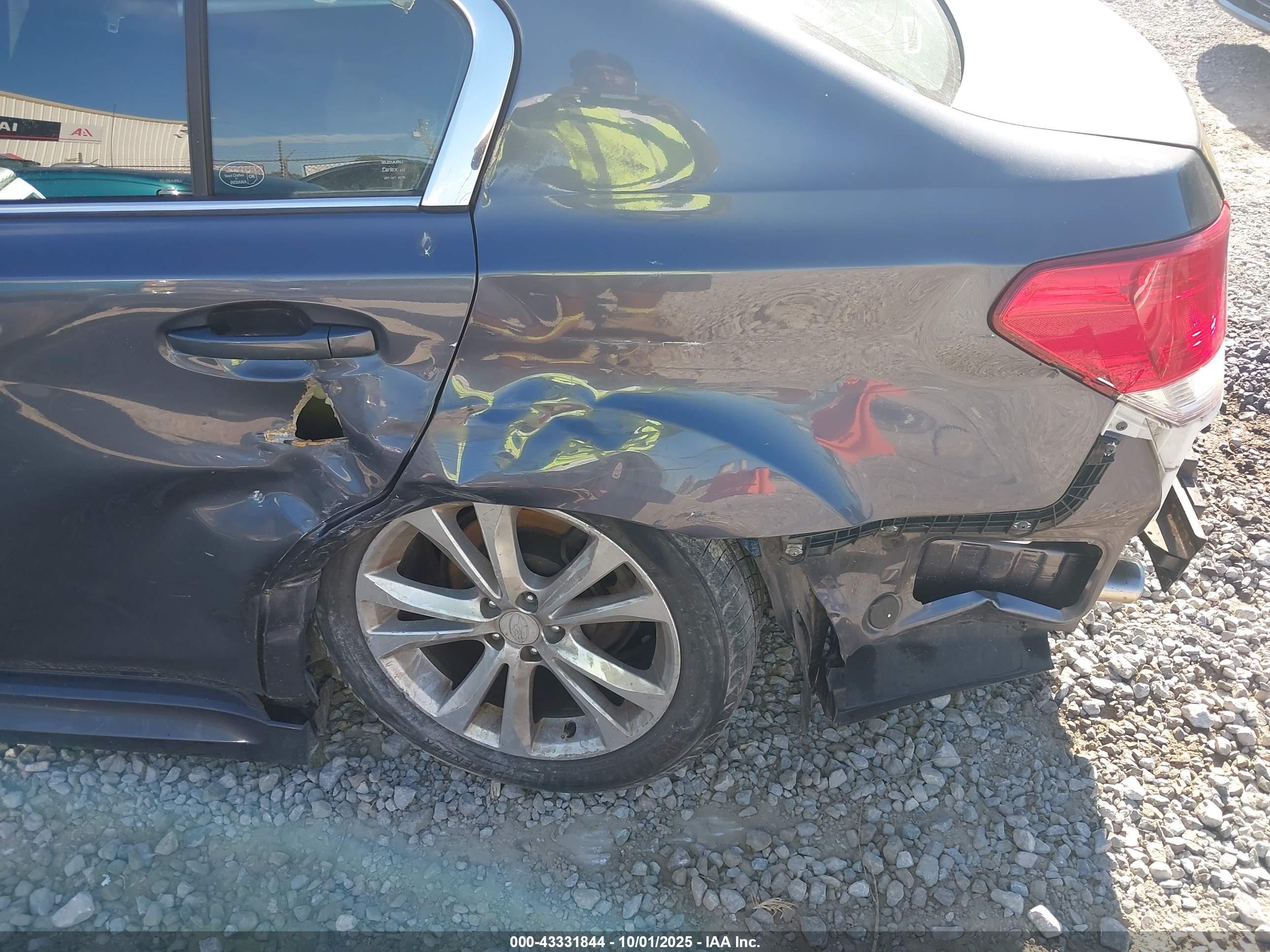 SUBARU LEGACY image 6