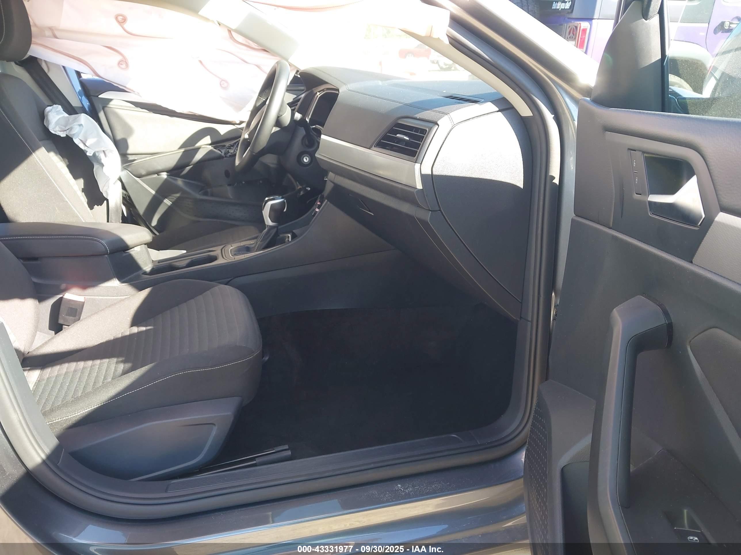 VOLKSWAGEN JETTA image 5