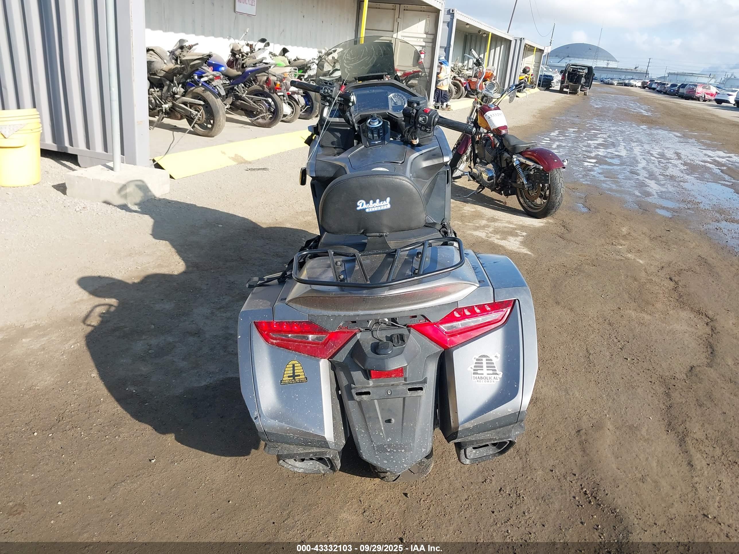 HONDA GL1800 image 6