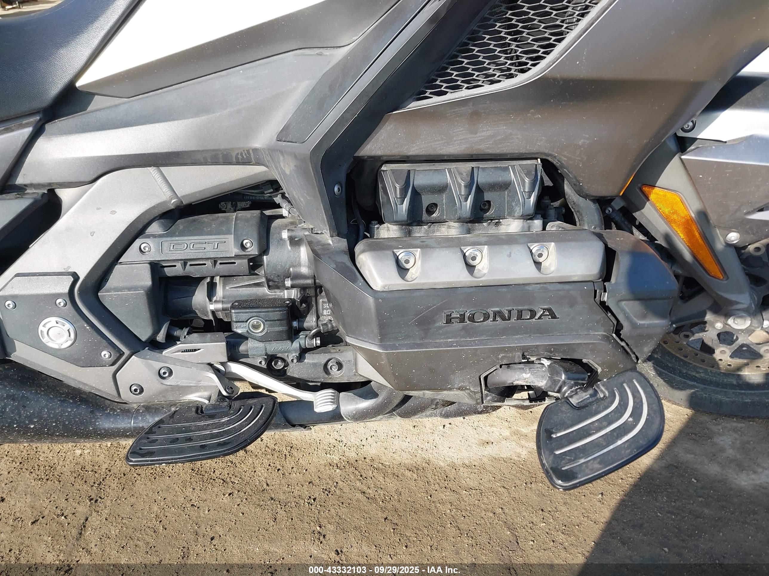 HONDA GL1800 image 8