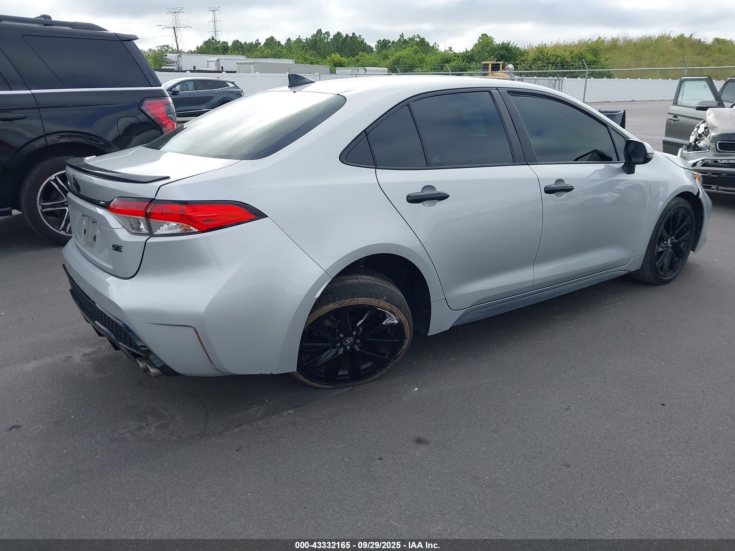 TOYOTA COROLLA image 4