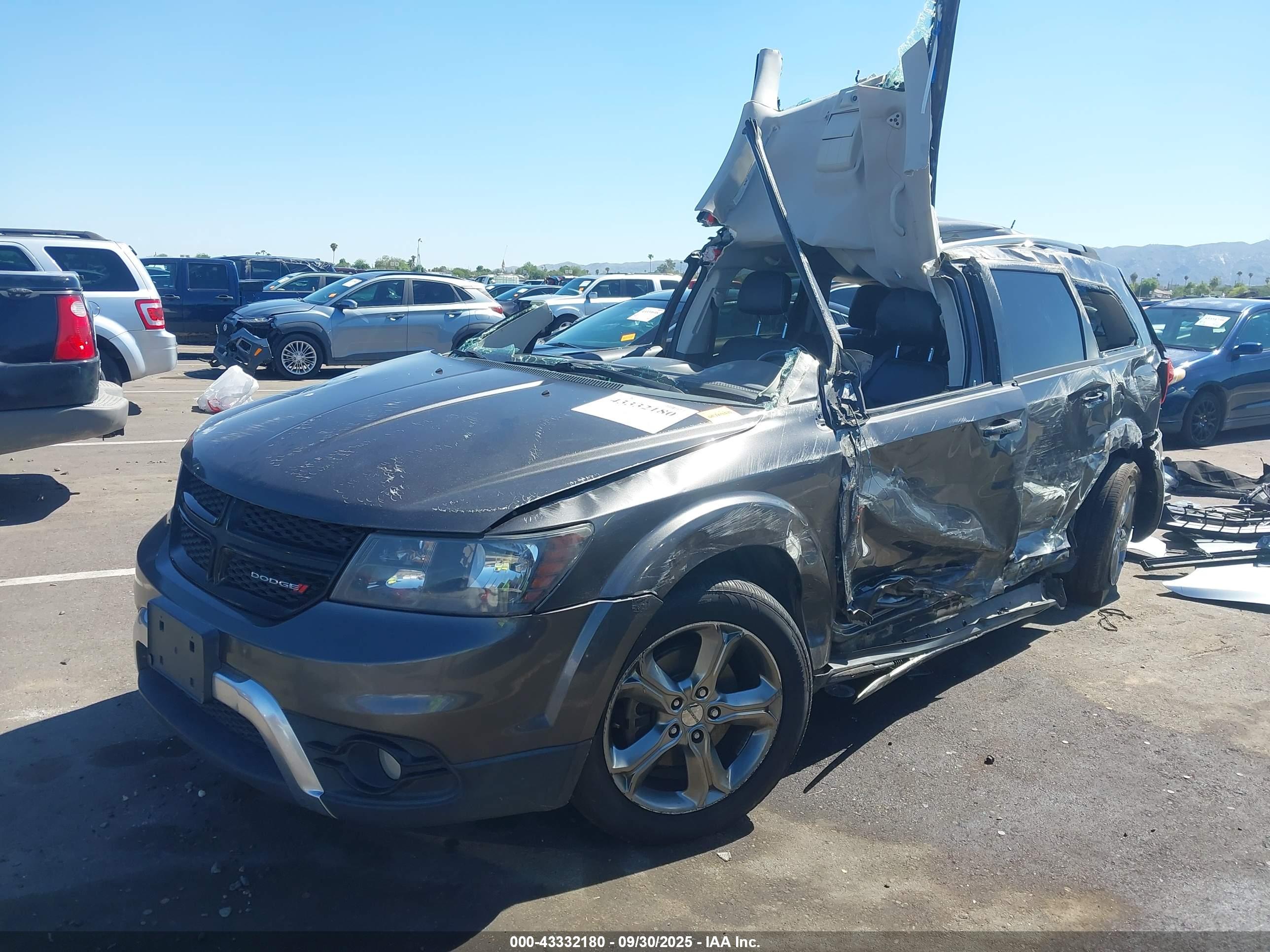 DODGE JOURNEY image 2