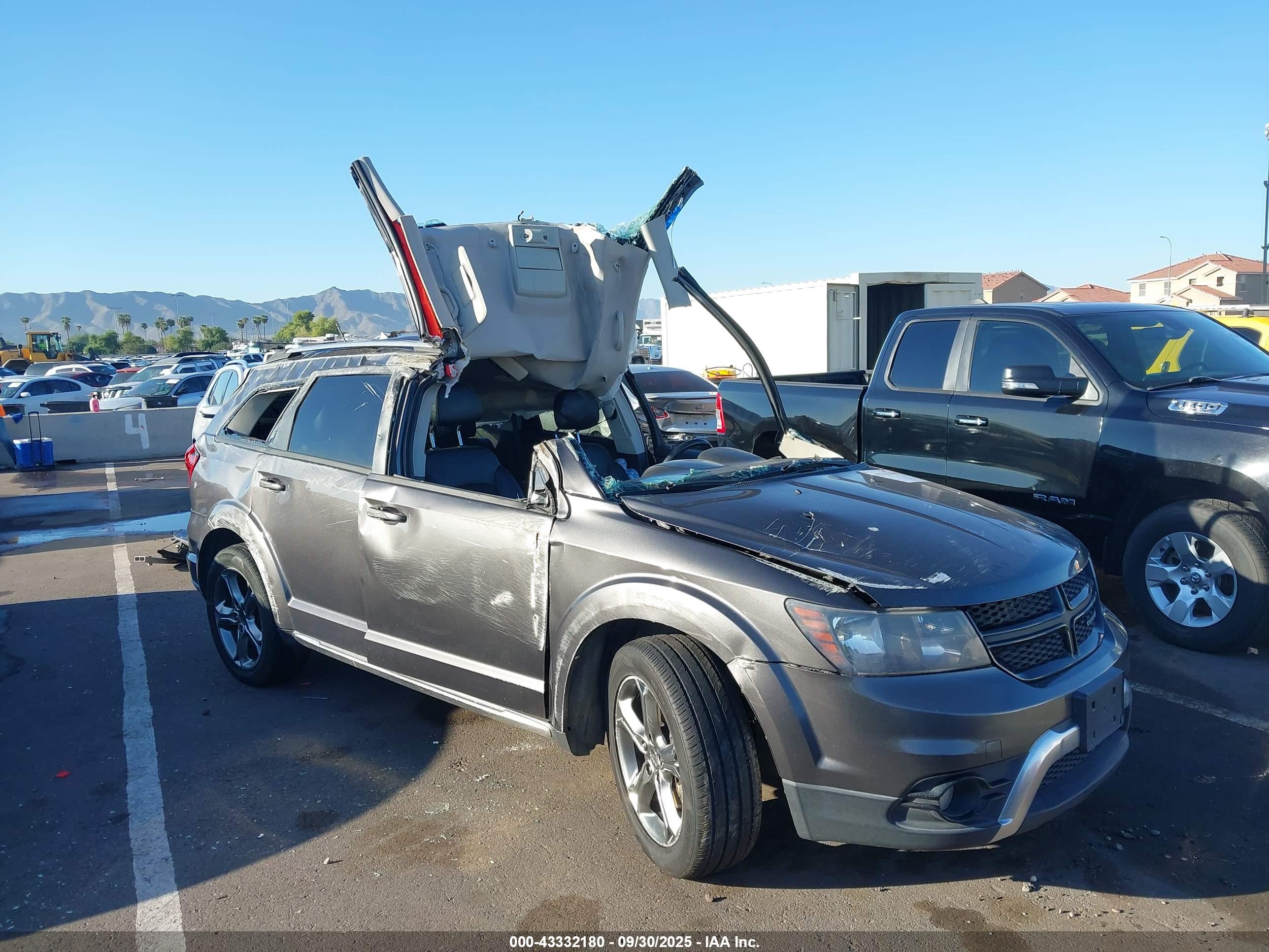 DODGE JOURNEY image 6