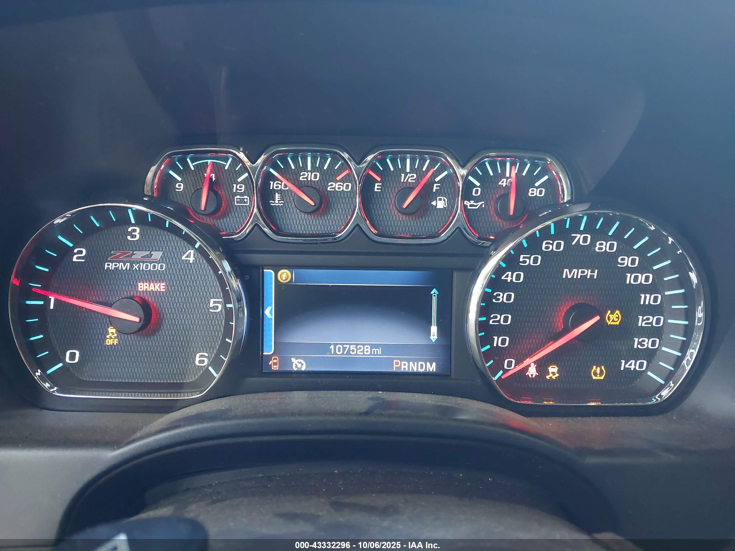 CHEVROLET SILVERADO image 7