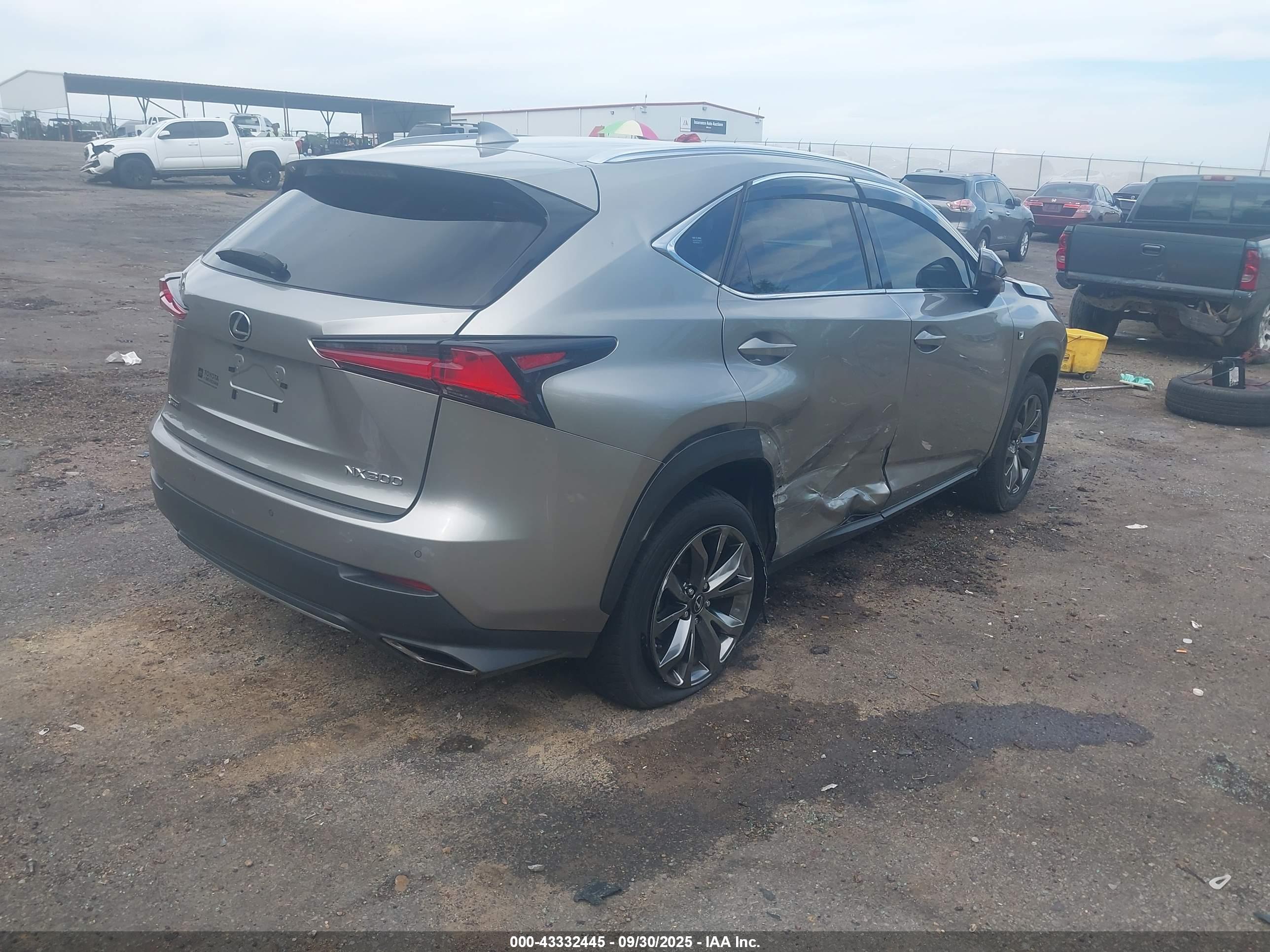 LEXUS NX image 4