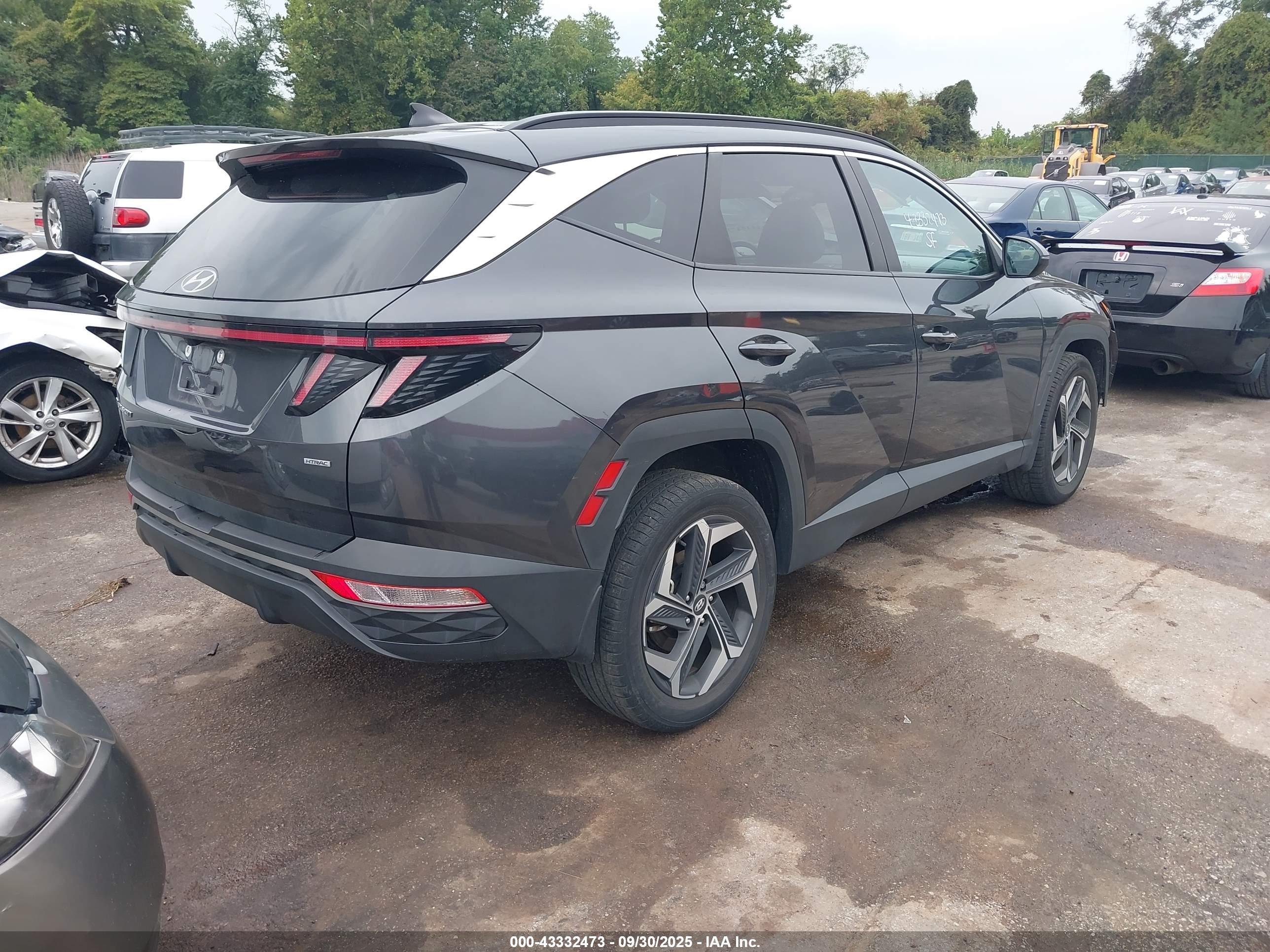 HYUNDAI TUCSON image 4
