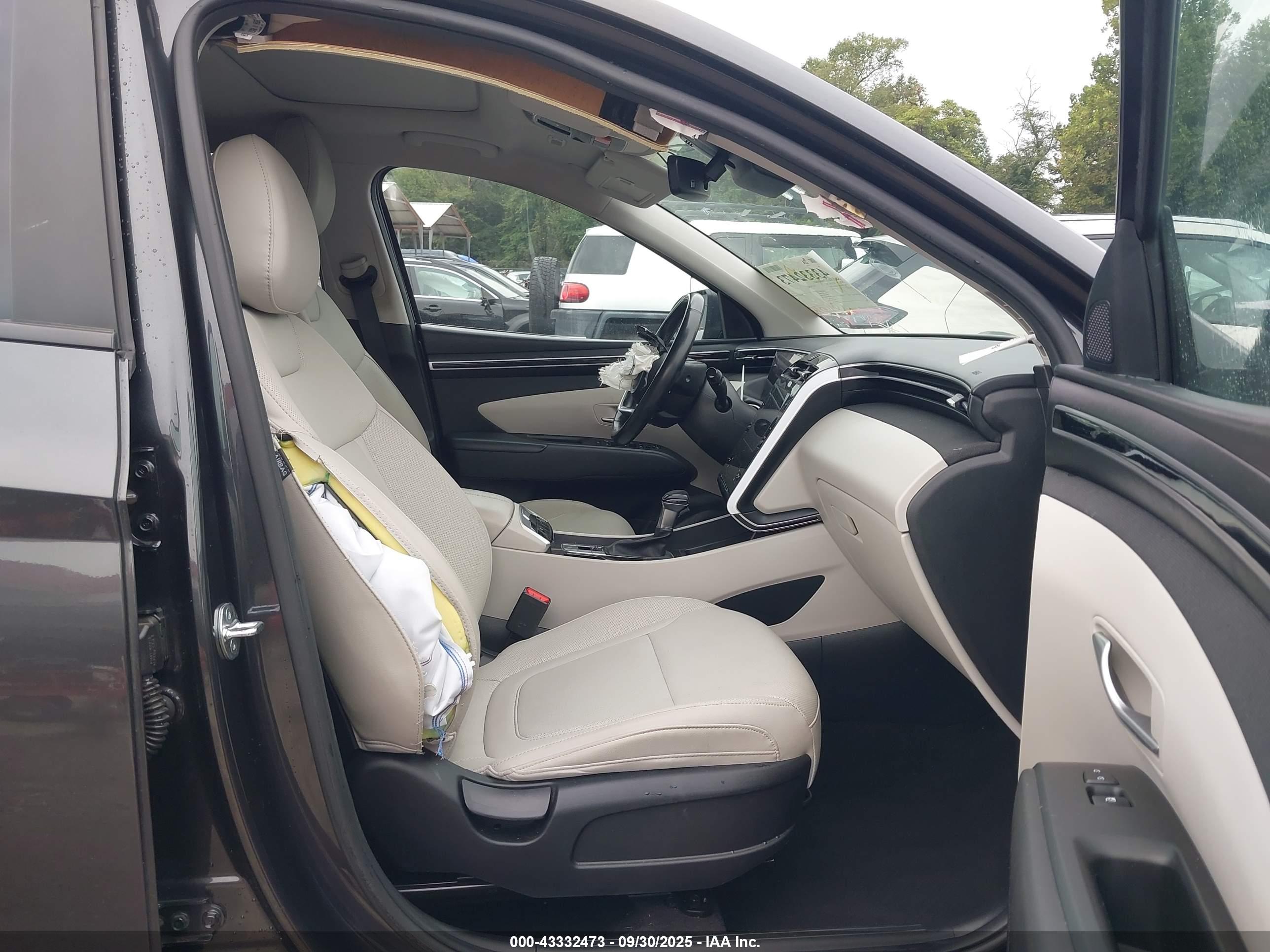 HYUNDAI TUCSON image 5