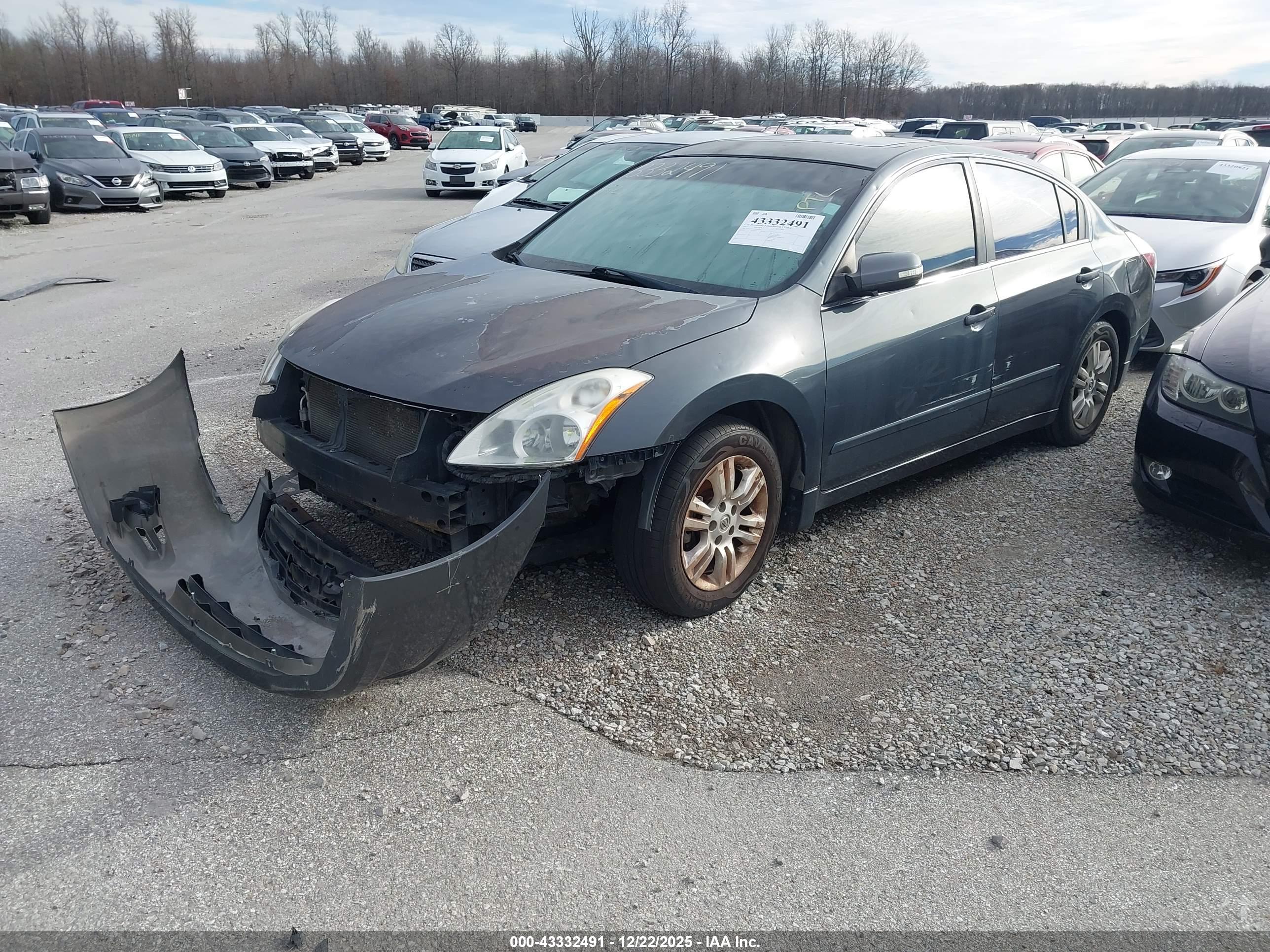 NISSAN ALTIMA image 2