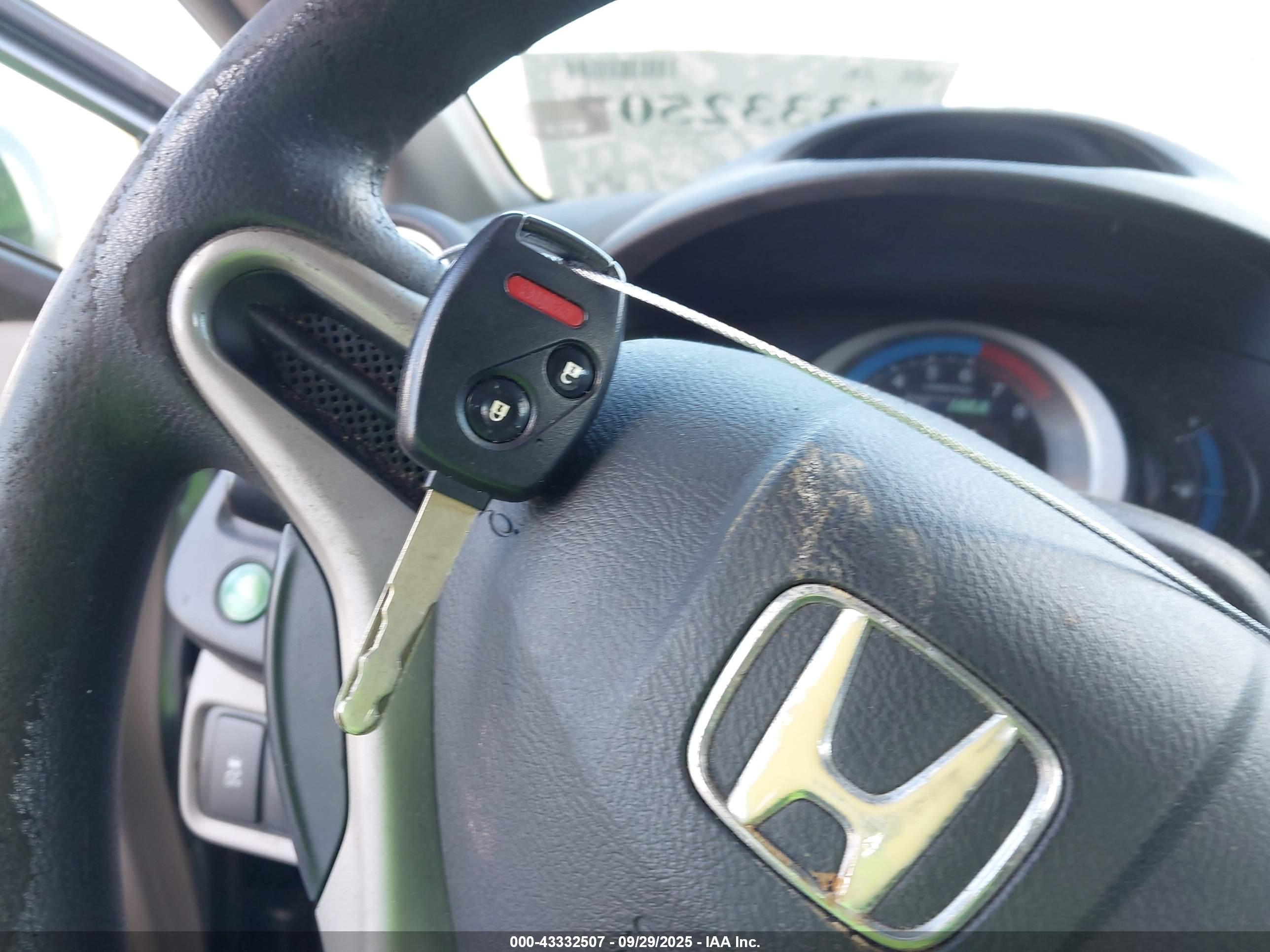HONDA INSIGHT image 11