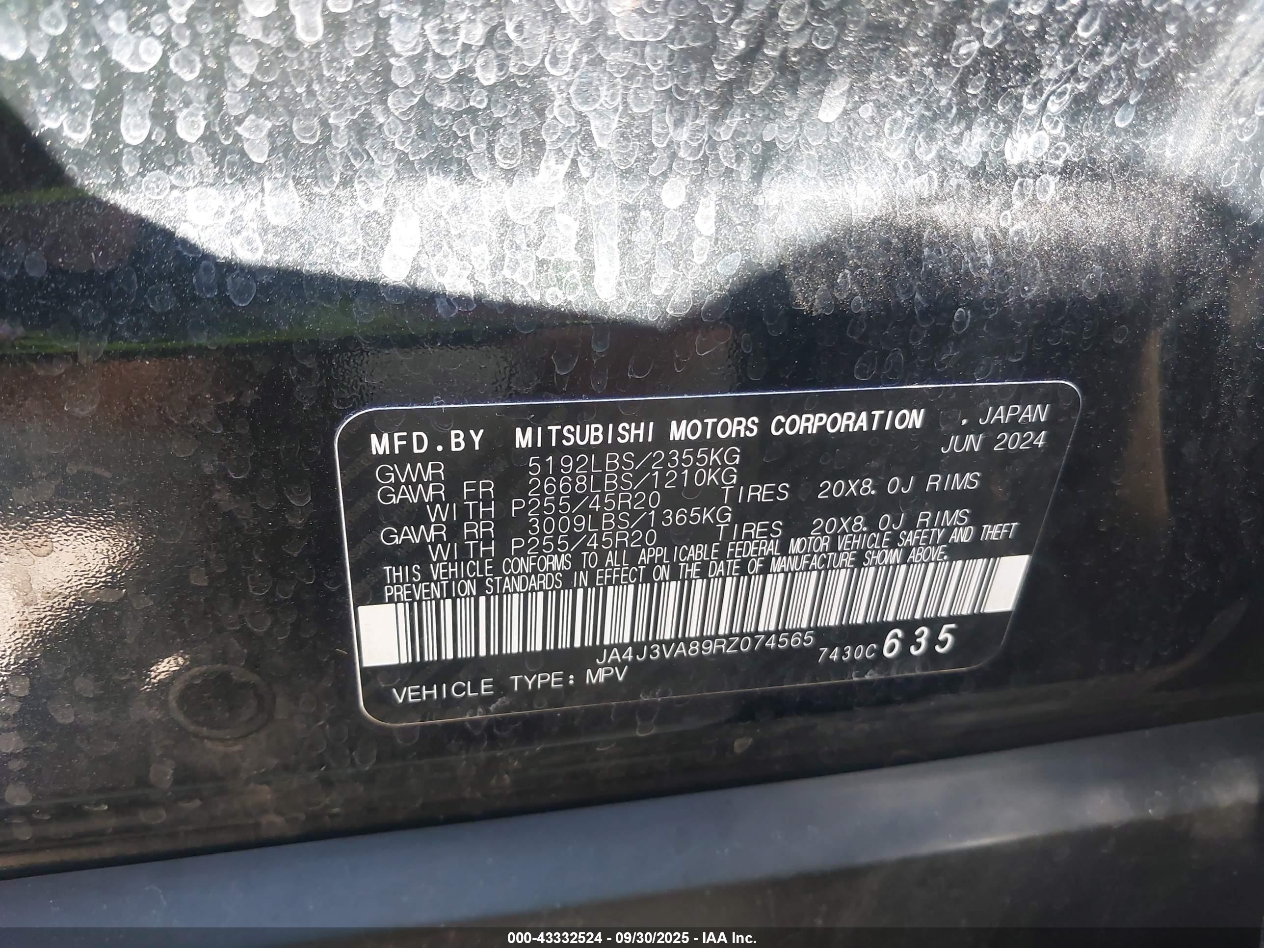 MITSUBISHI OUTLANDER image 9