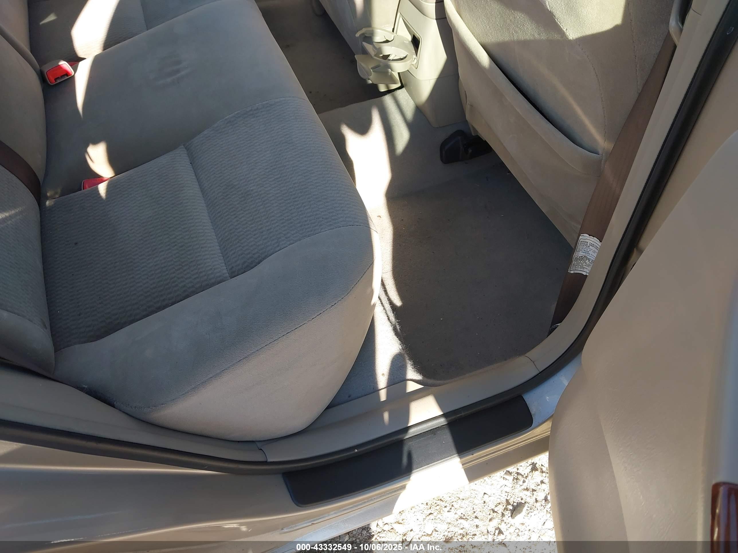 TOYOTA COROLLA image 8