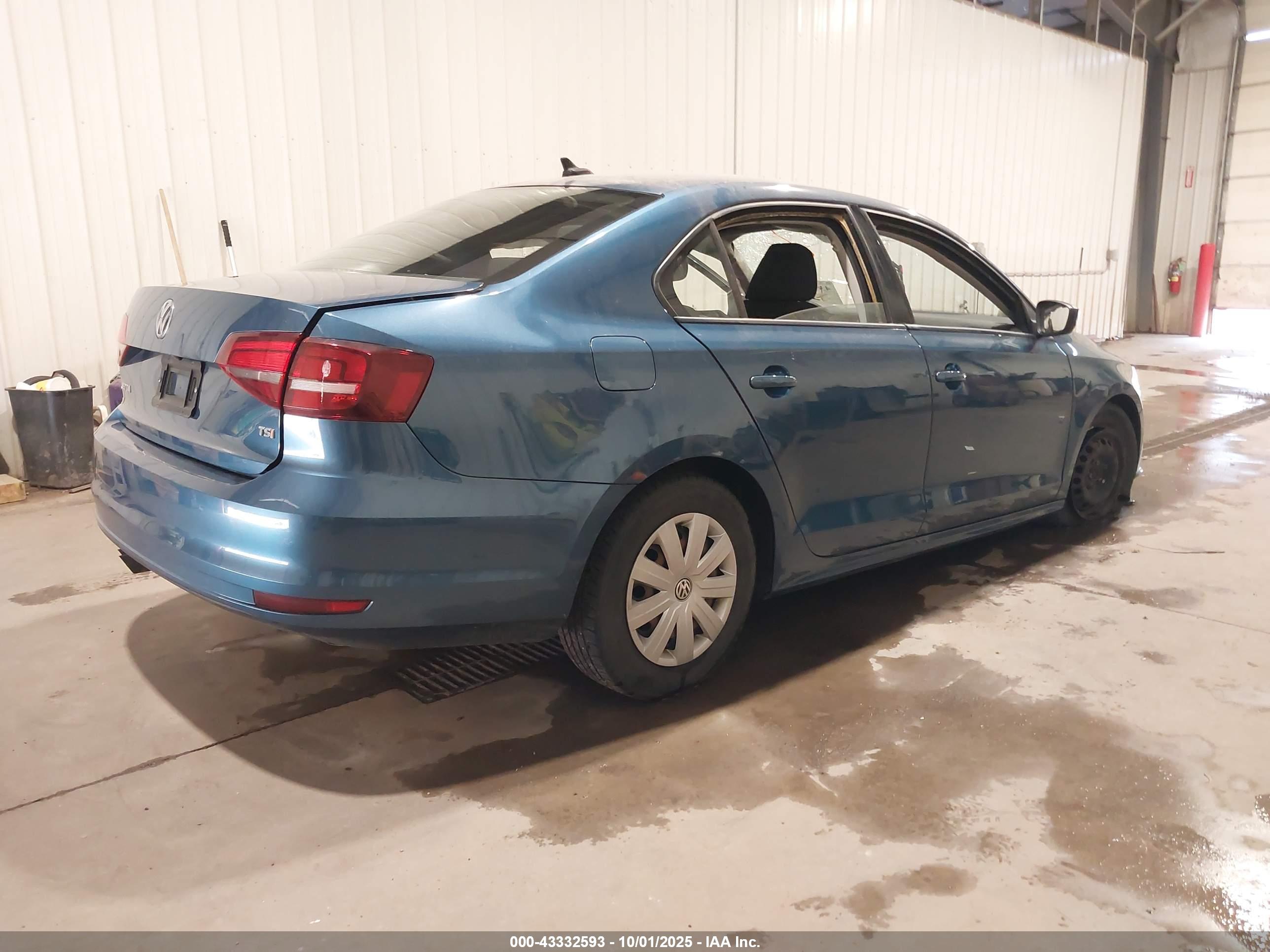 VOLKSWAGEN JETTA image 4