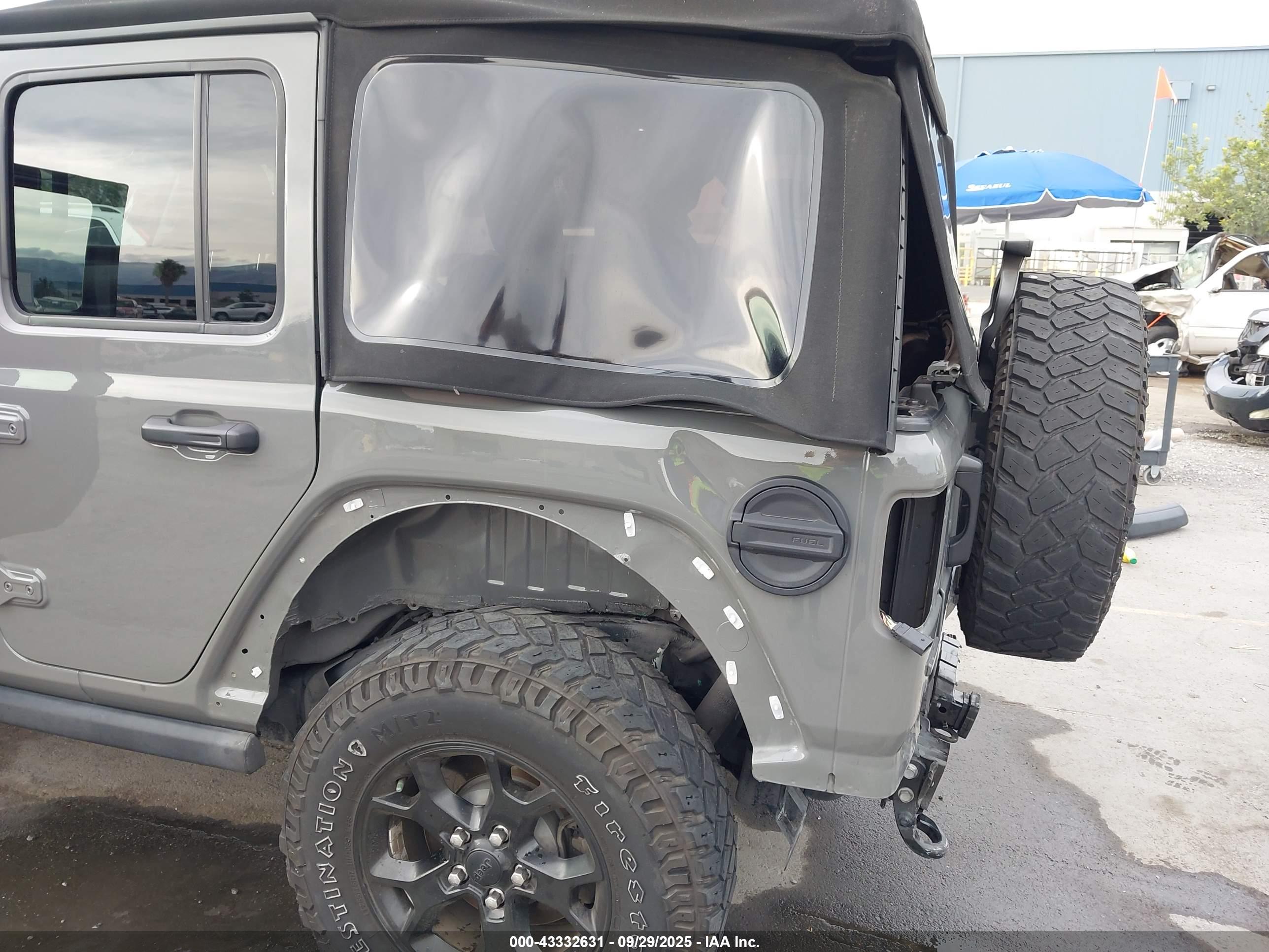 JEEP WRANGLER image 6