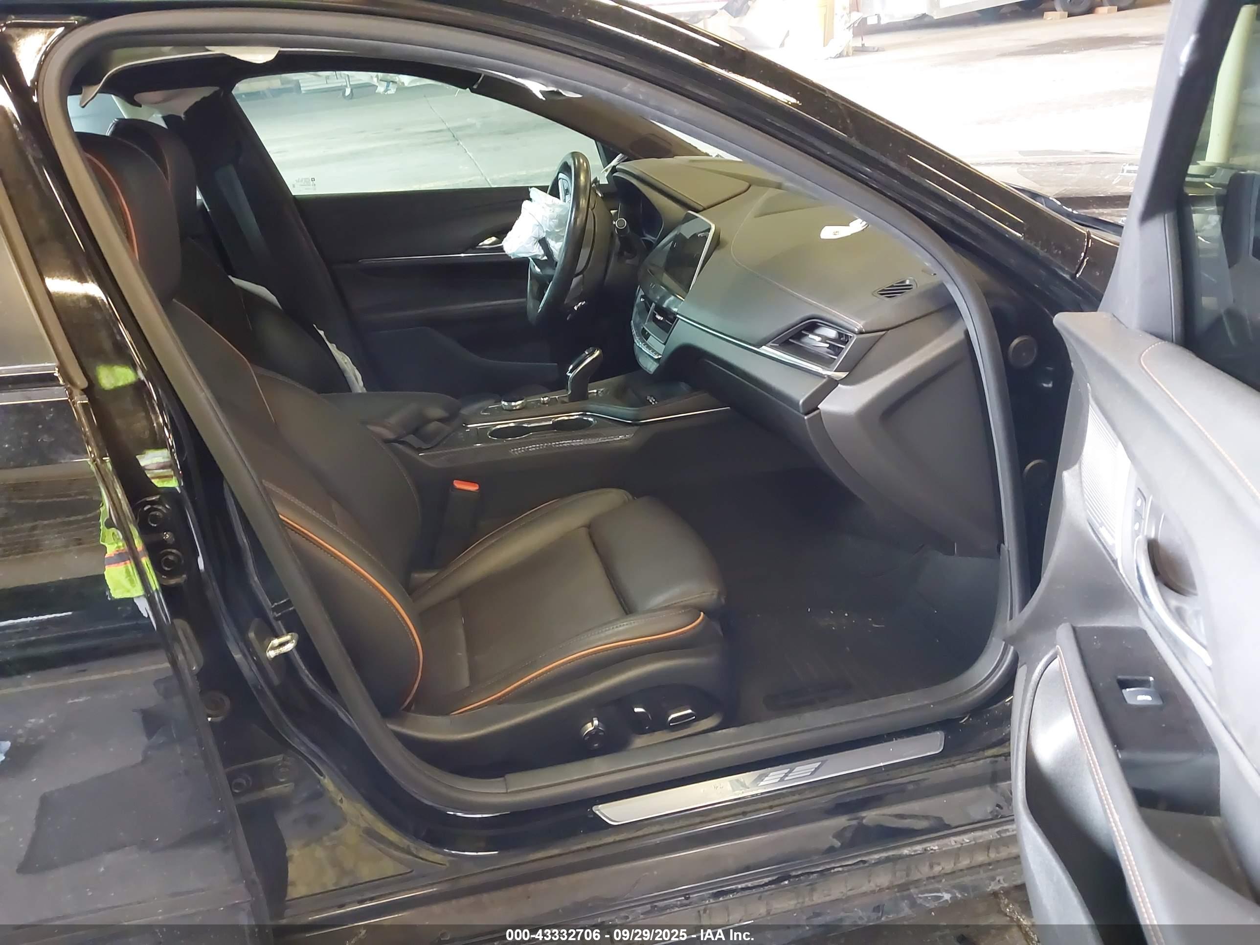 CADILLAC CT4-V image 5