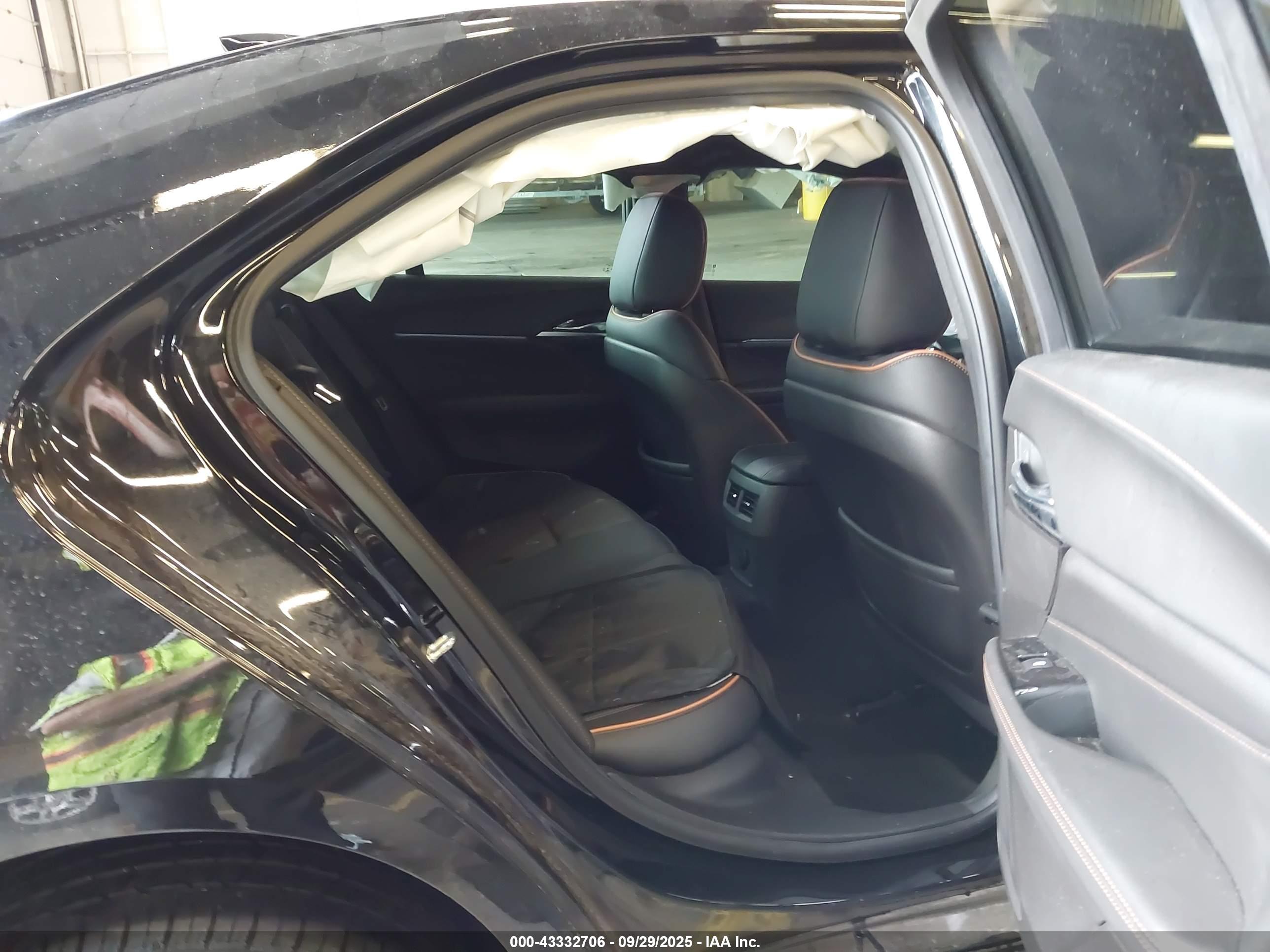 CADILLAC CT4-V image 8