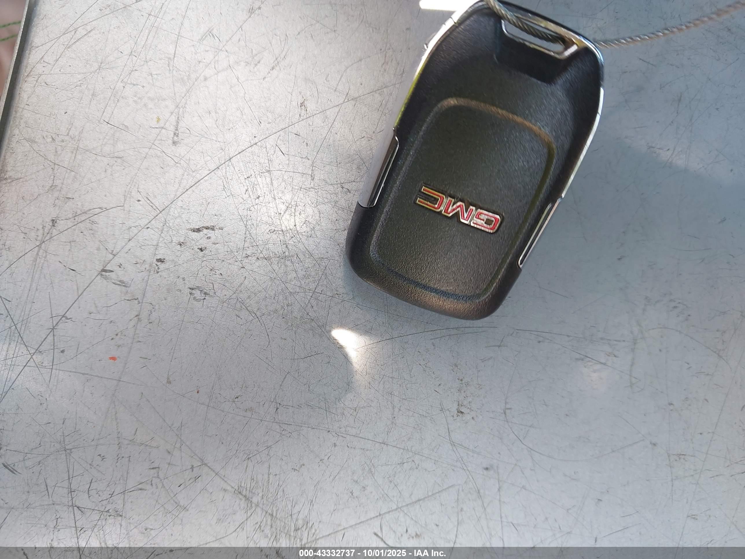GMC ACADIA image 11