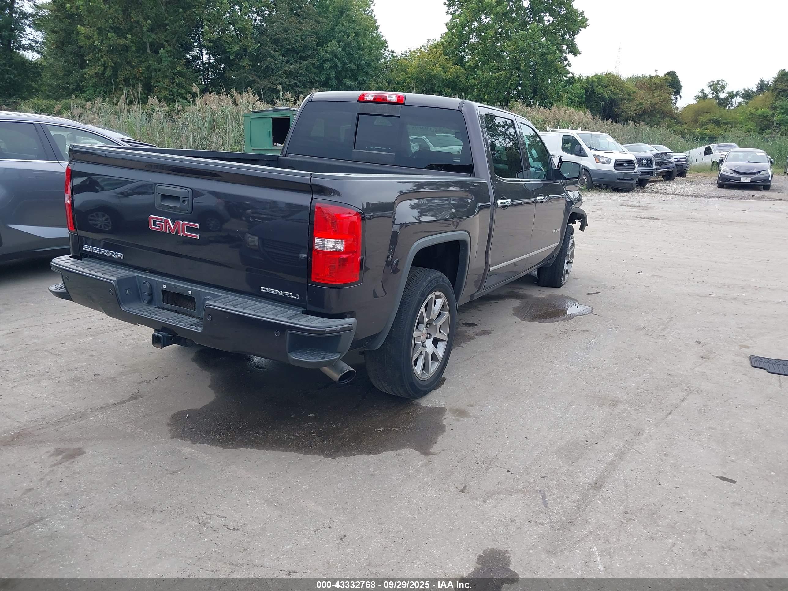 GMC SIERRA image 4