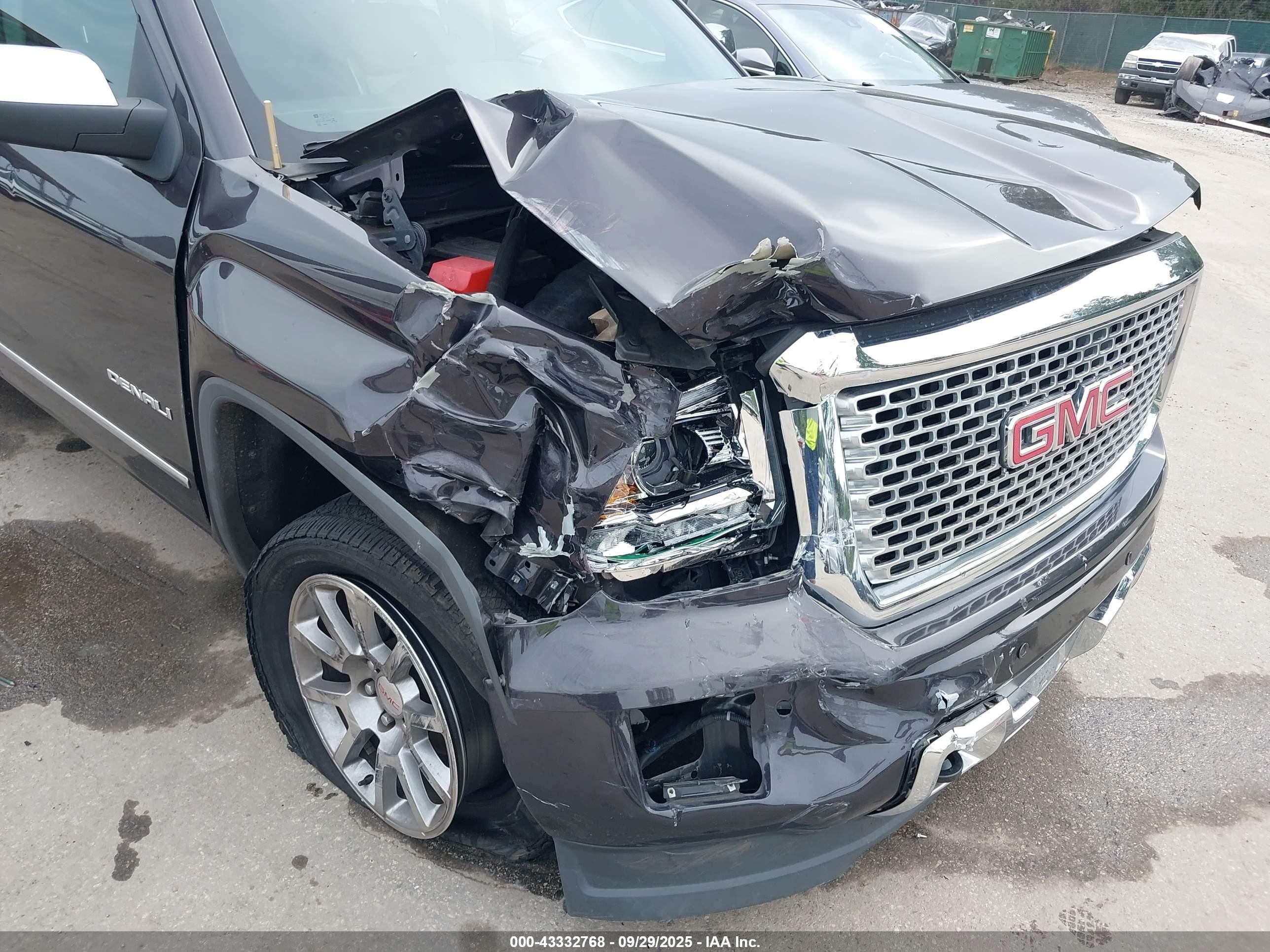 GMC SIERRA image 6