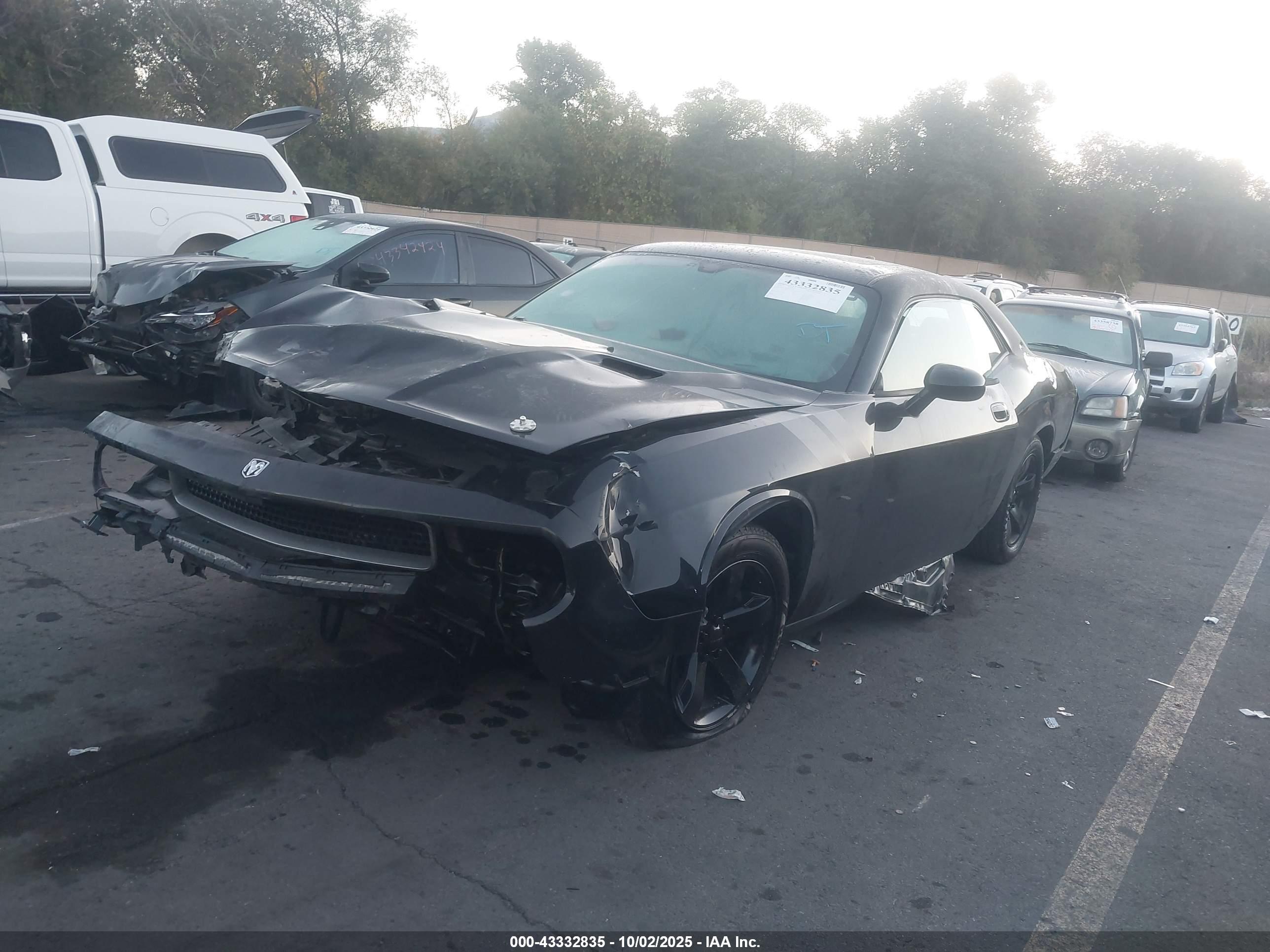 DODGE CHALLENGER image 2