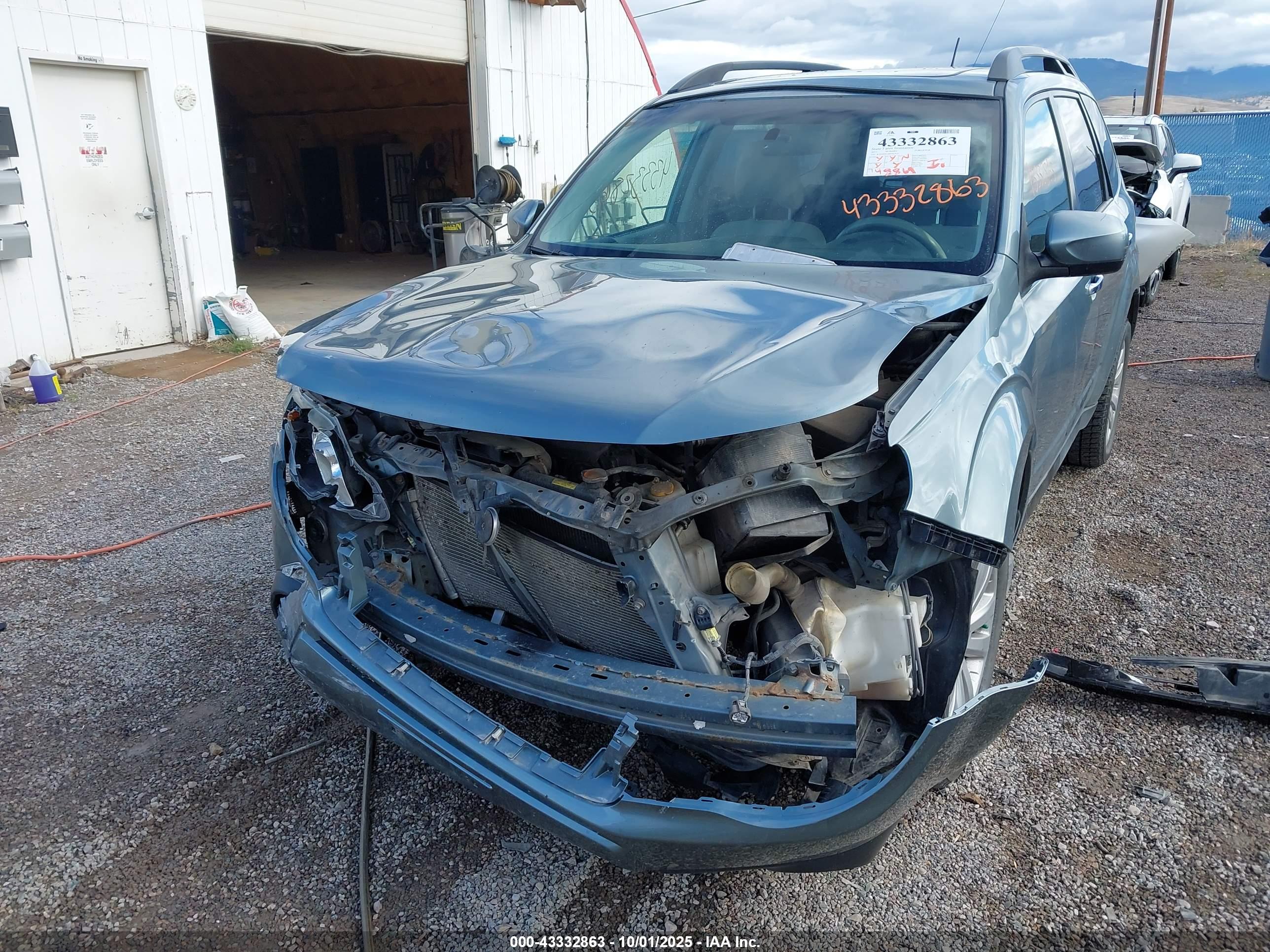 SUBARU FORESTER image 6