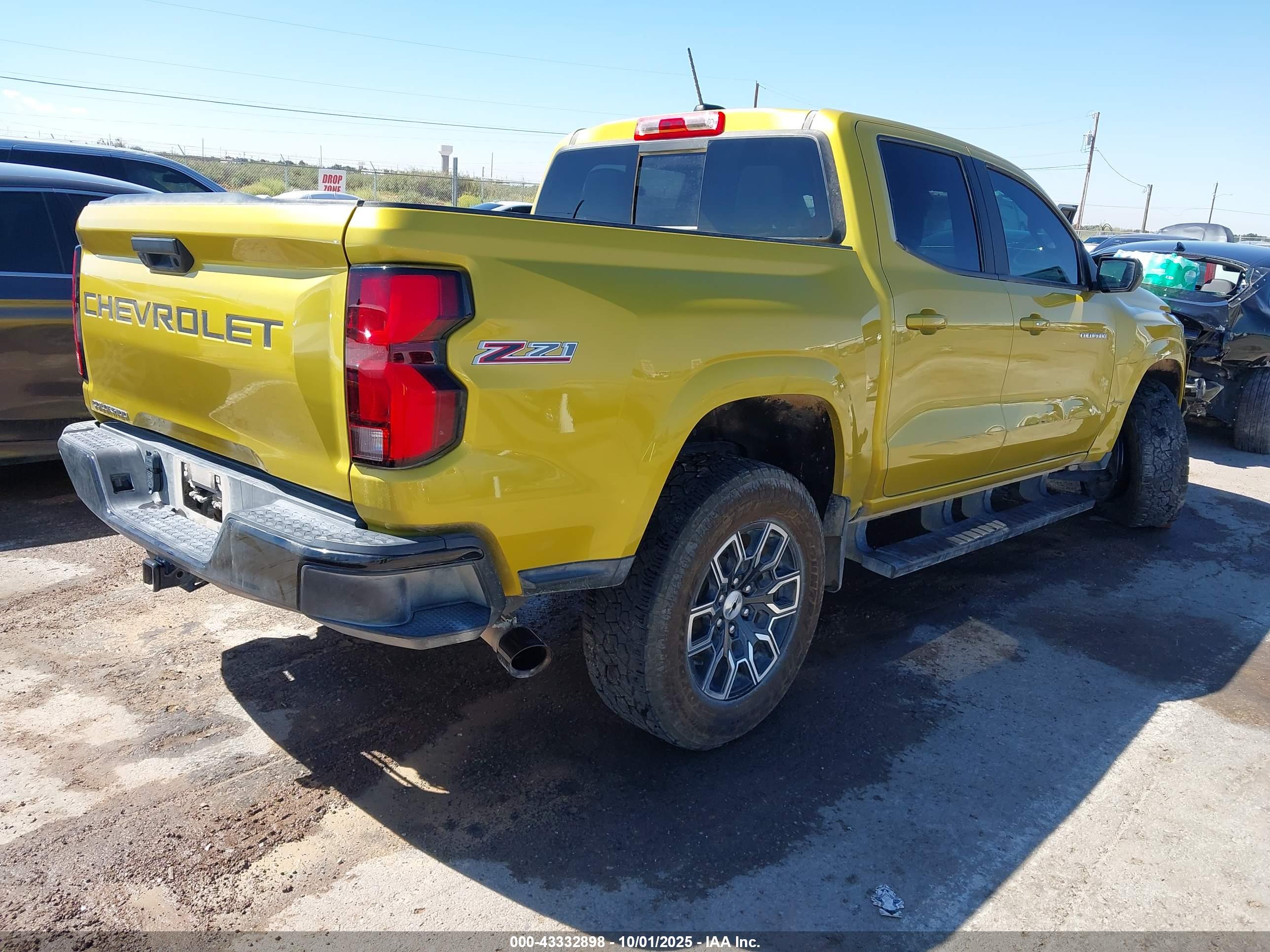 CHEVROLET COLORADO image 4