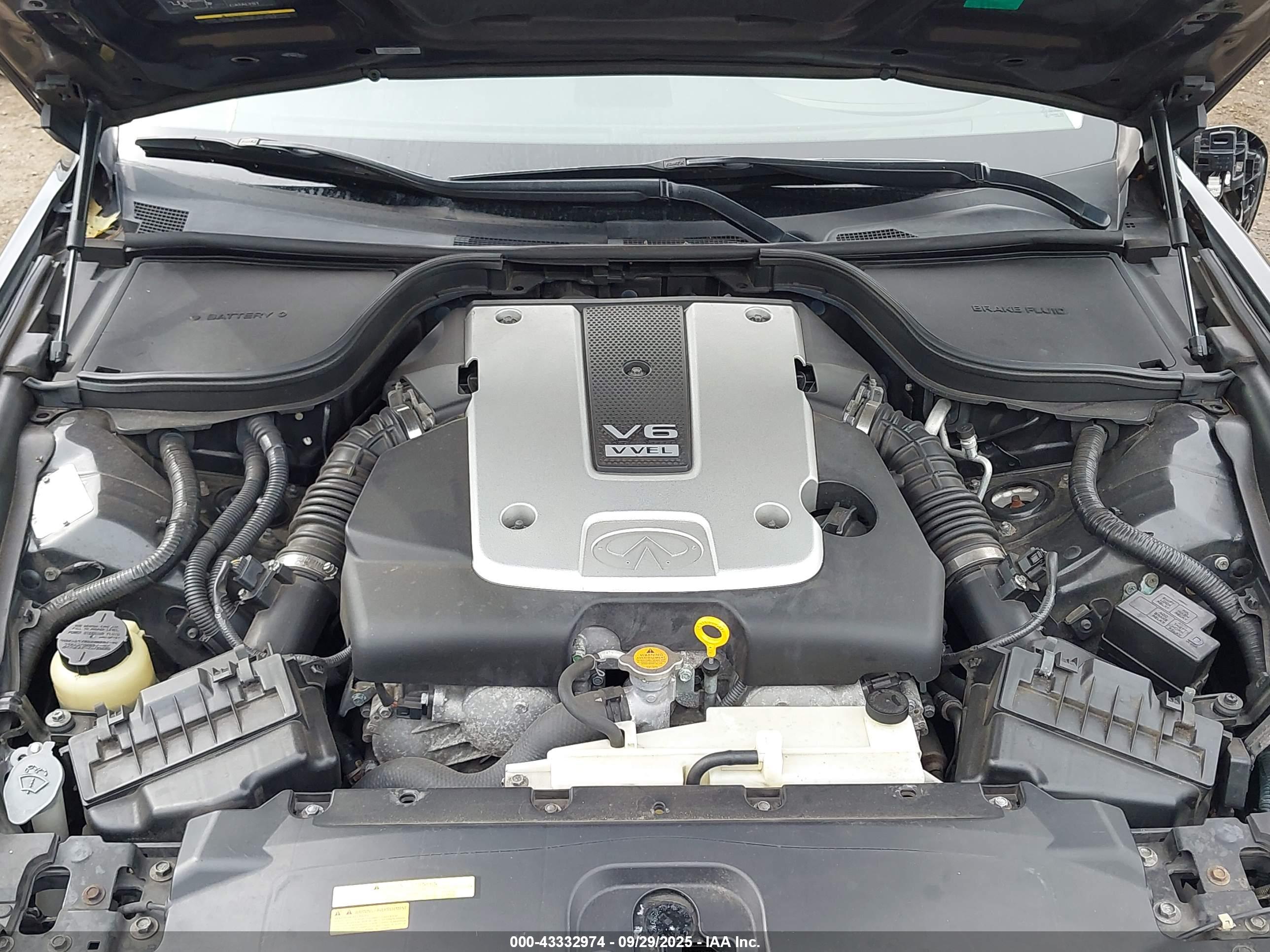 INFINITI G37 image 10