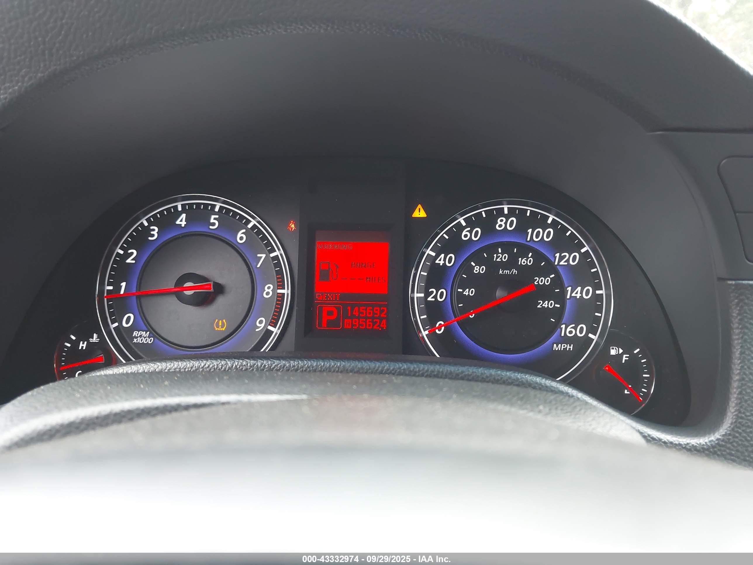 INFINITI G37 image 7