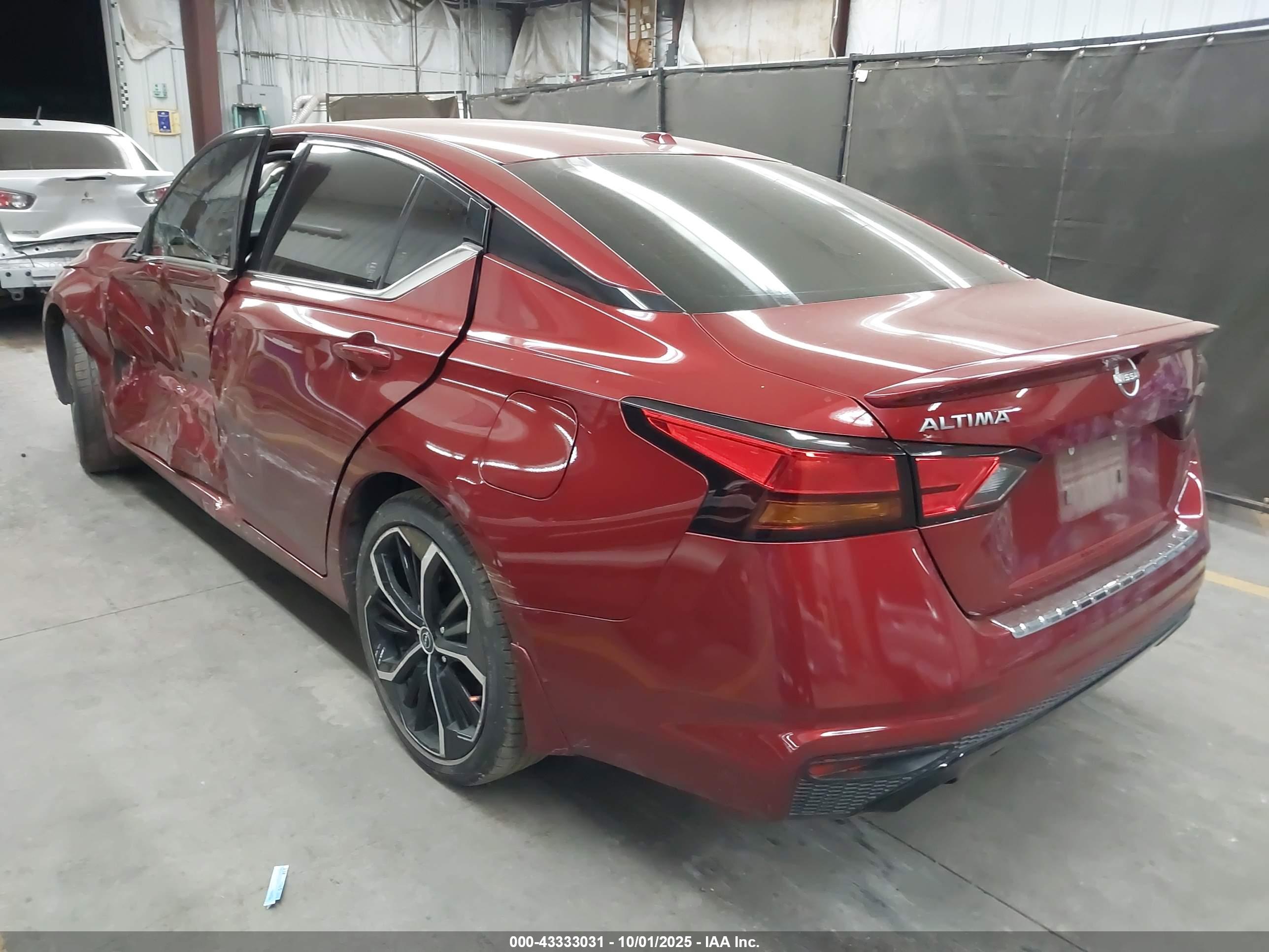 NISSAN ALTIMA image 3