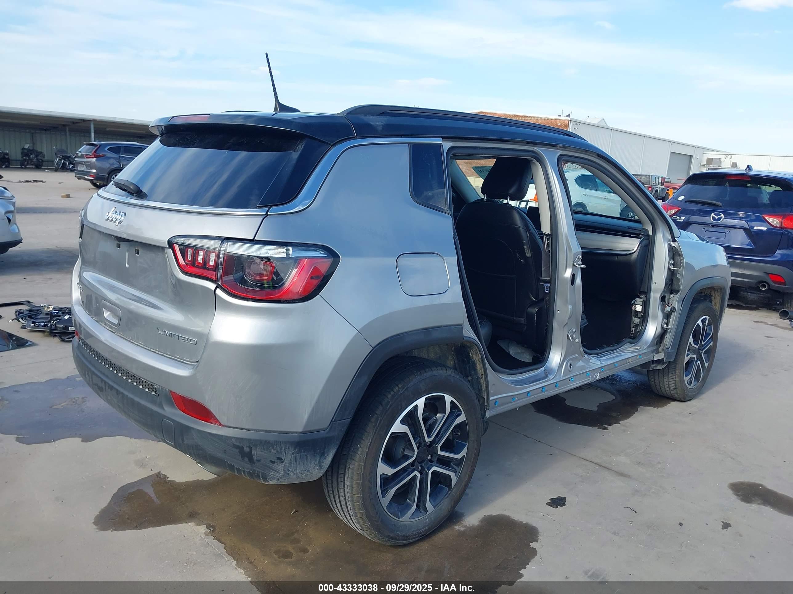 JEEP COMPASS image 4