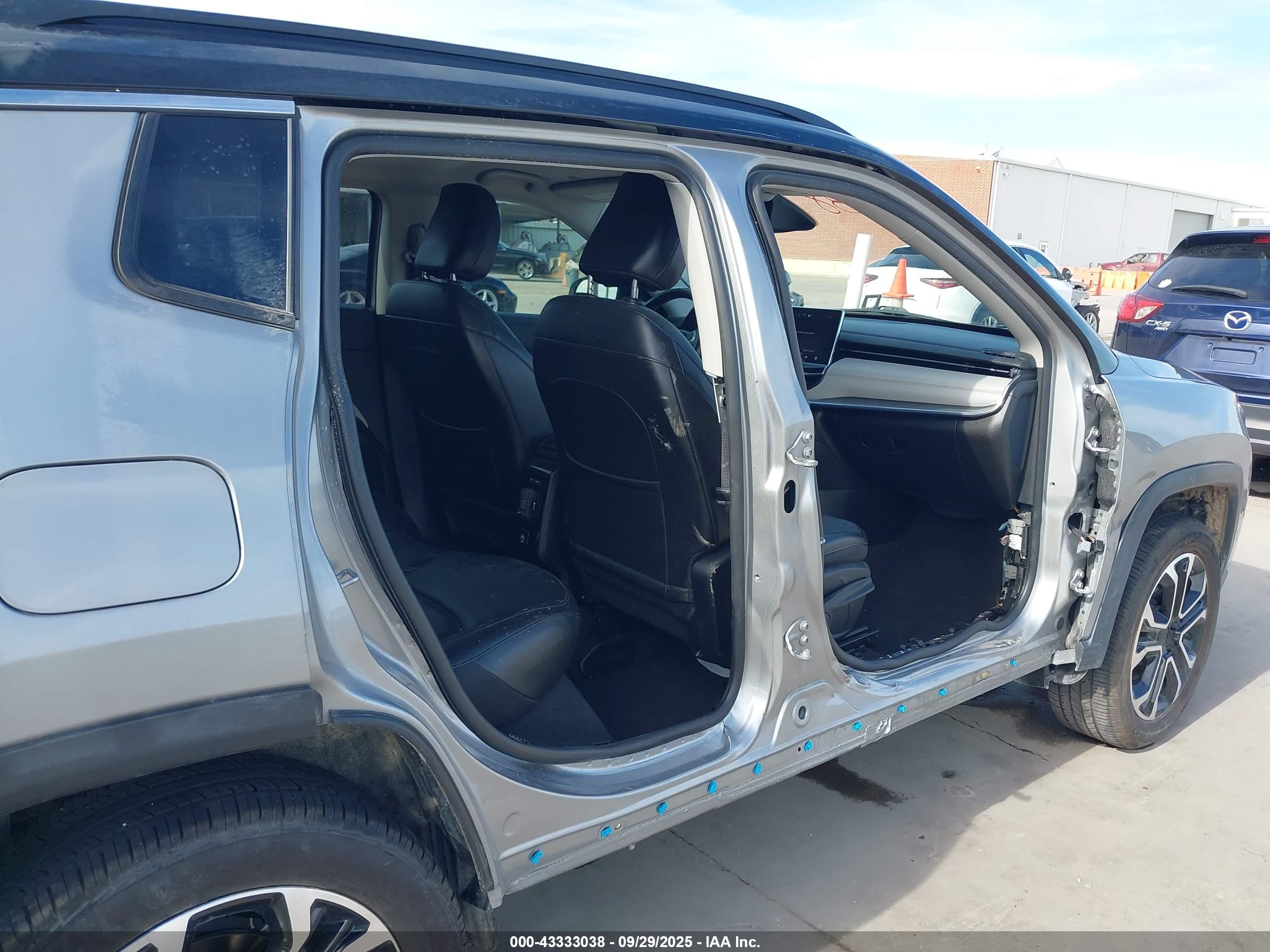 JEEP COMPASS image 6